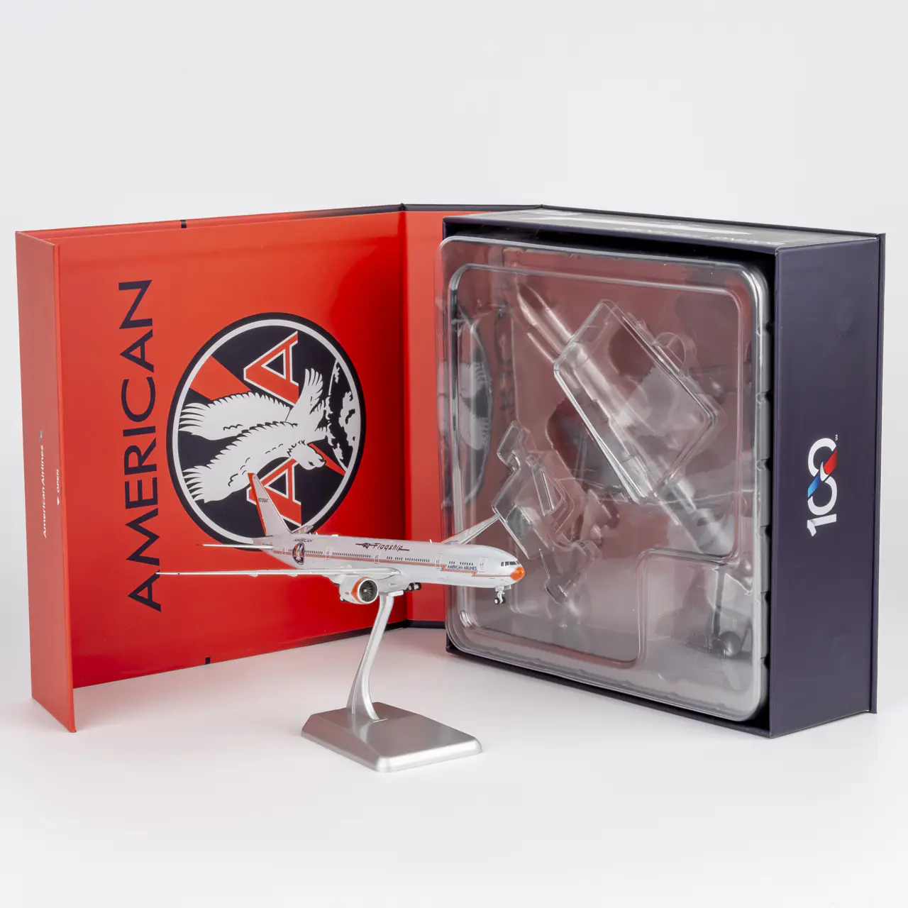 Collectible Diecast Aircraft Model Boeing B777-300ER 73090 [ULTIMATE] NG Models 1:400 American Airlines Reg: N735AT