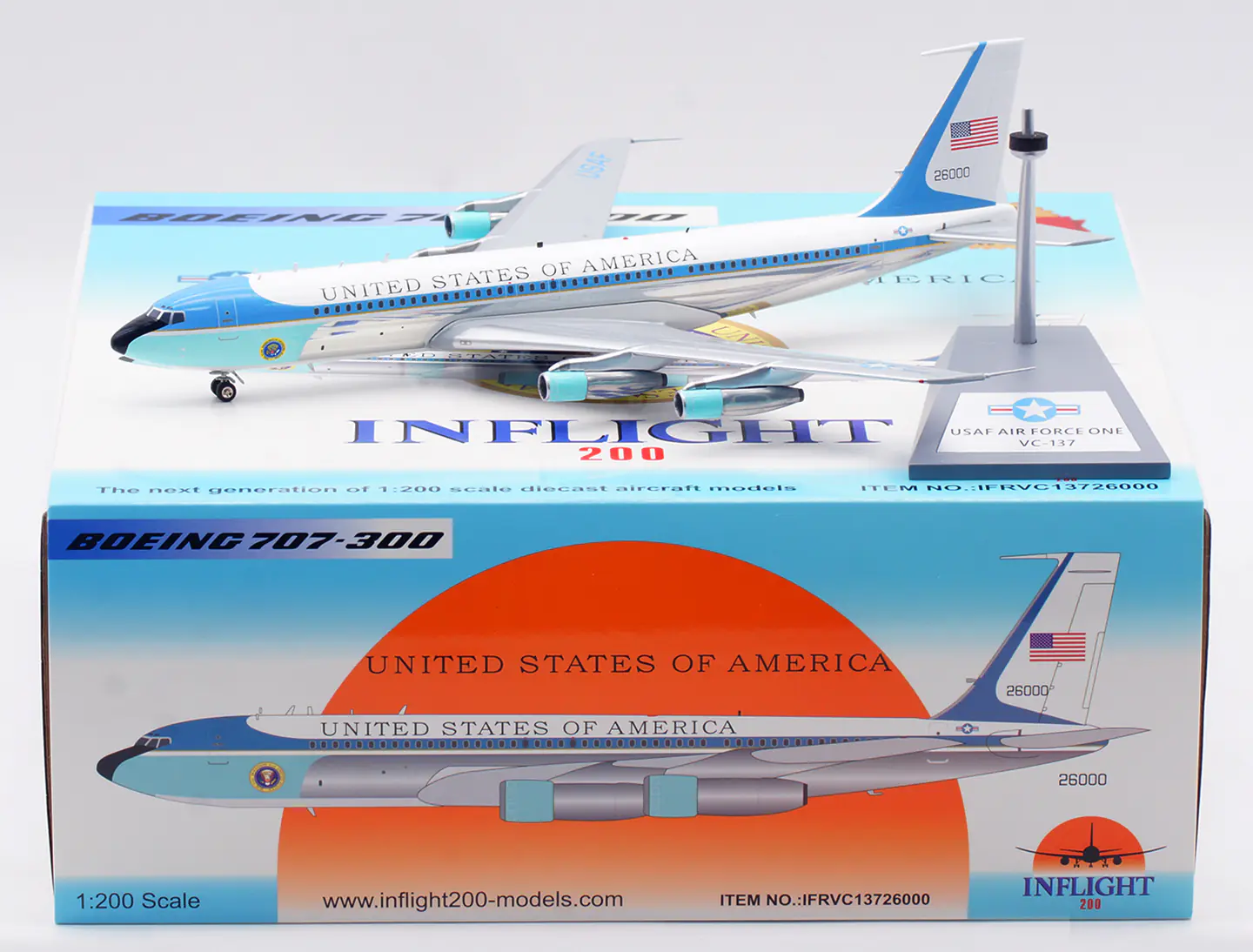 Collectible Diecast Aircraft Model Boeing B707-300 IFRVC13726000 INFLIGHT 1:200 UNITED STATES OF AMERICA USAF AIR FORCE ONE Reg: 62-6000