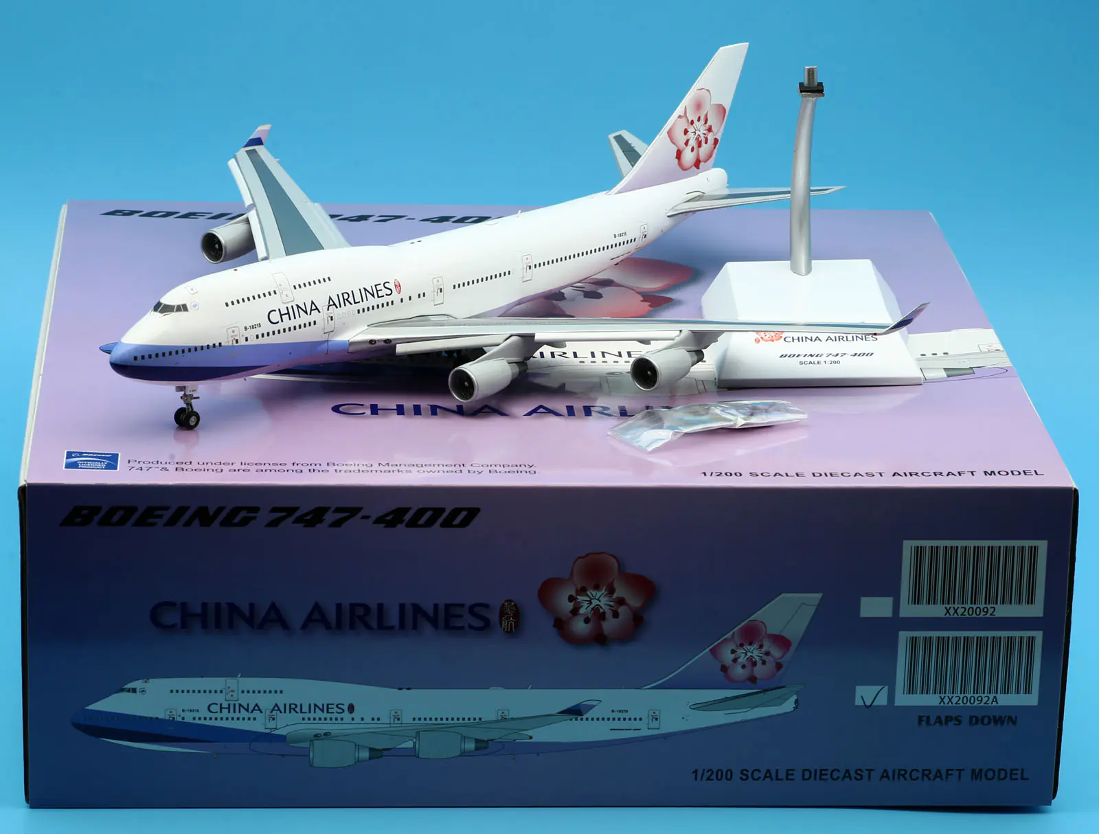 Collectible Diecast Aircraft Model Boeing B747-400 XX20092A JC Wings 1:200 China Airlines Reg: B-18215 Flaps Down