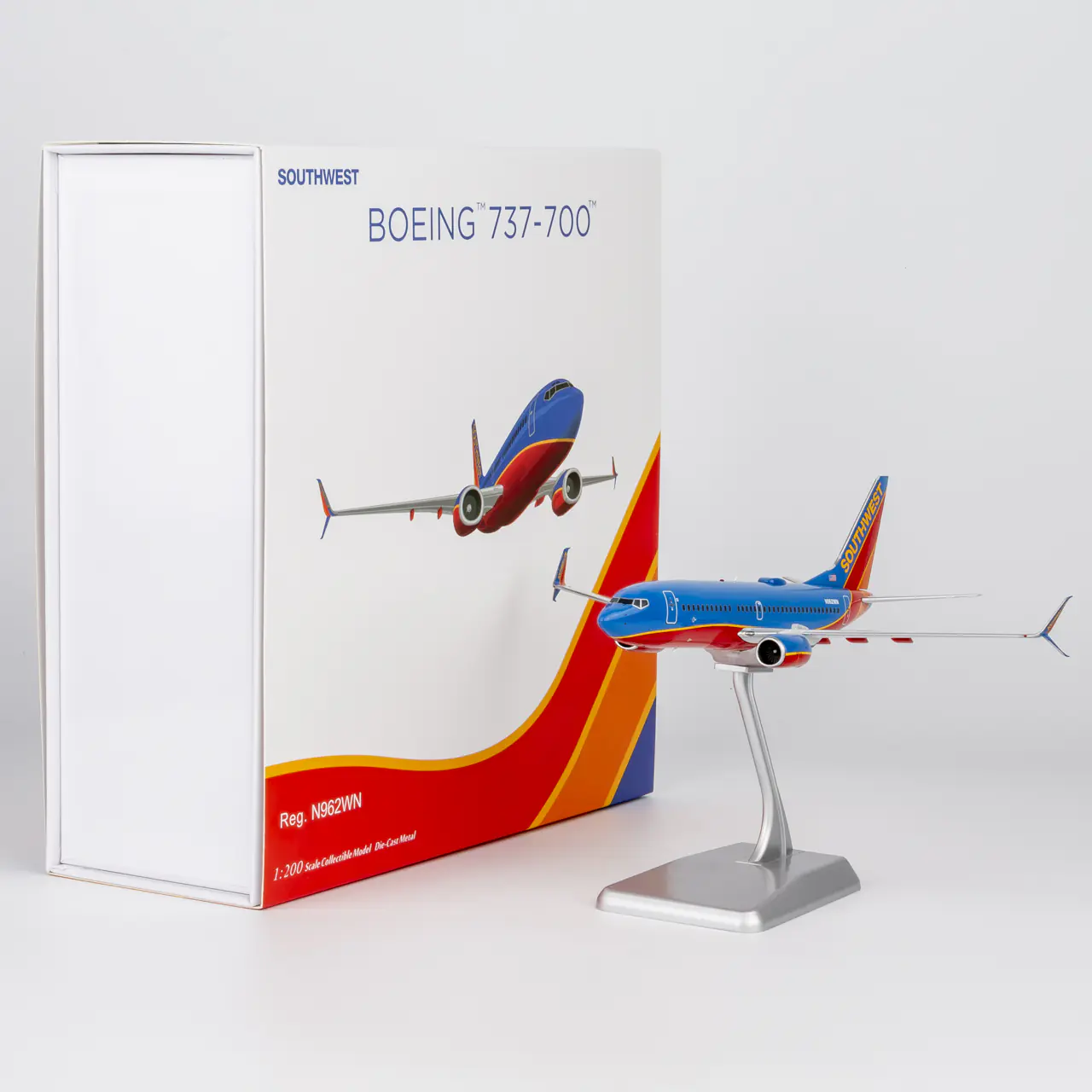Collectible Diecast Aircraft Model Boeing B737-700 05037 NG Models1:200 Southwest Airlines Reg: N962WN