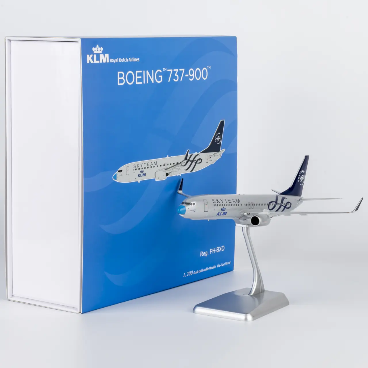 Collectible Diecast Aircraft Model Boeing B737-900ER 09005 NG Models 1:200 KLM Royal Dutch Airlines Reg: PH-BXO