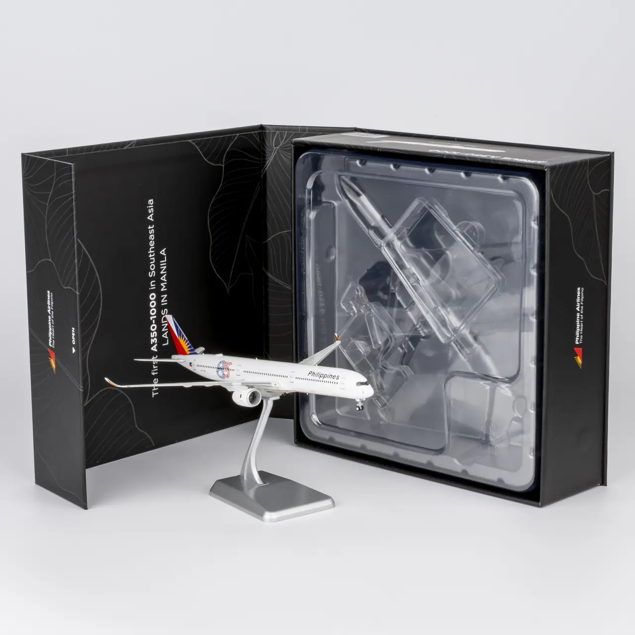 Collectible Diecast Aircraft Model Airbus A350-1000 57027[ULTIMATE] NG Models 1:400 Philippine Airlines Reg: RP-C3510