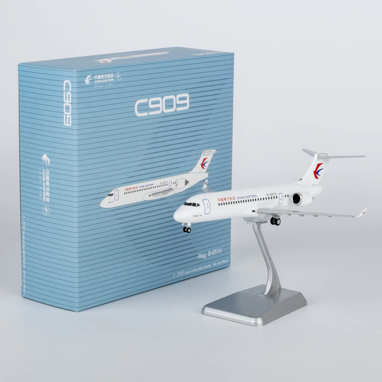 Collectible Diecast Aircraft Model COMAC C909 (ARJ21-700) CES040 [LITE] NG Models 1:200 China Eastern Airlines Reg: B-9957