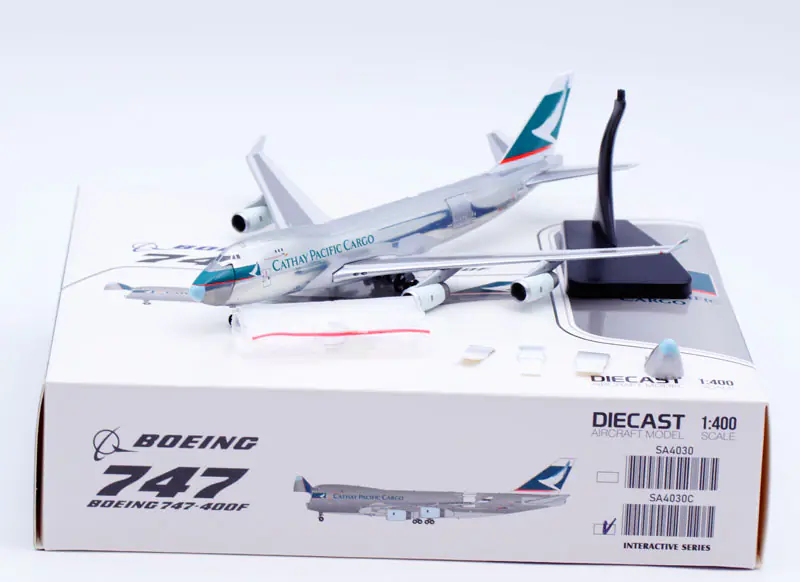 Collectible Diecast Aircraft Model Boeing B747-400F SA4030C JC Wings 1:400 Cathay Pacific Cargo "Polish" Reg: B-HUO 'Interactive Series'
