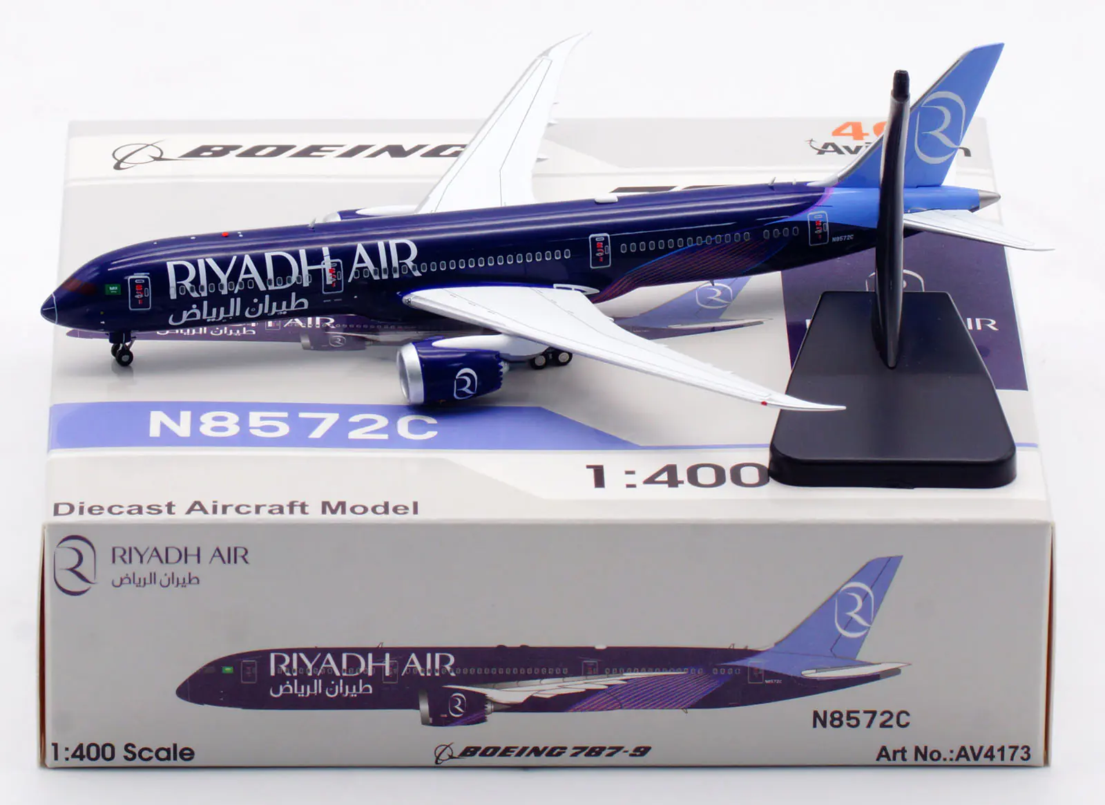 Collectible Diecast Aircraft Model Boeing B787-9 AV4173 Aviation 1:400 Riyadh Air Reg: N8572C