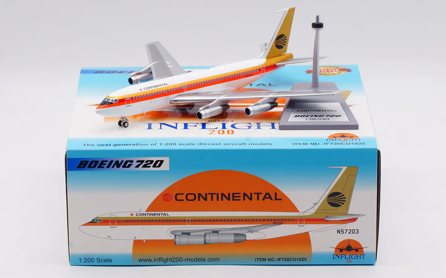 Collectible Diecast Aircraft Model Boeing B720-024B IF720CO1025 INFLIGHT 1:200 Continental Airlines Reg: N57203