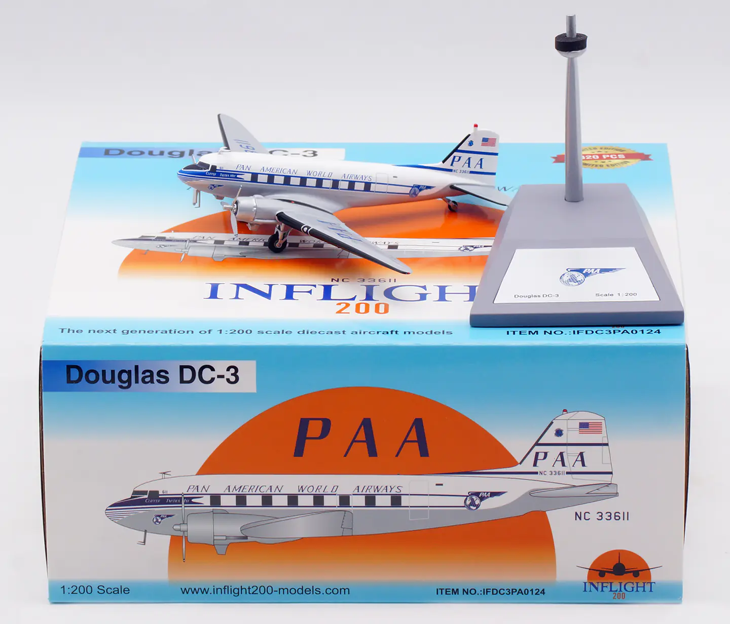 Collectible Diecast Aircraft Model Douglas DC-3 IFDC3PA0124 INFLIGHT 1:200 PAN AM Reg: 33611