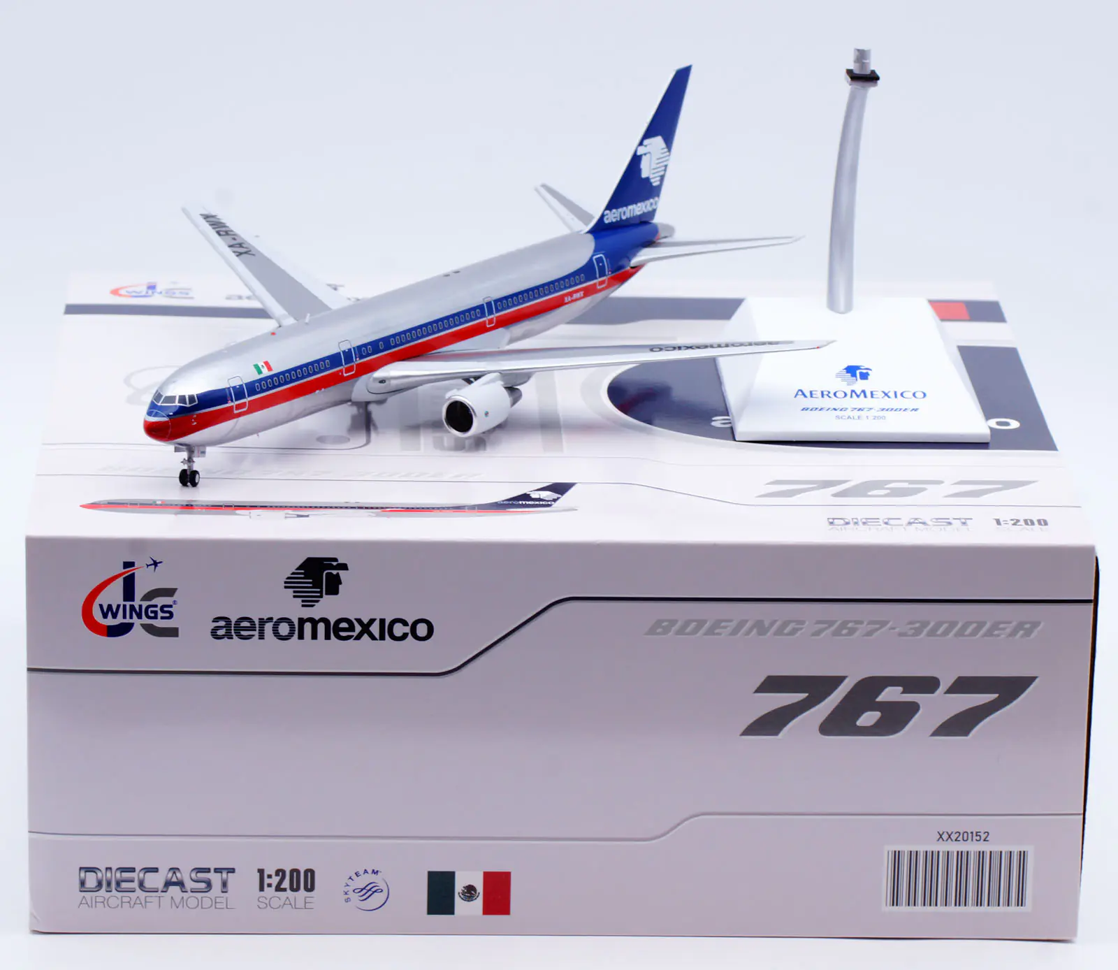 Collectible Diecast Aircraft Model Boeing B767-300ER XX20152 JC Wings 1:200 Aeromexico Airlines Reg: XA-RWX
