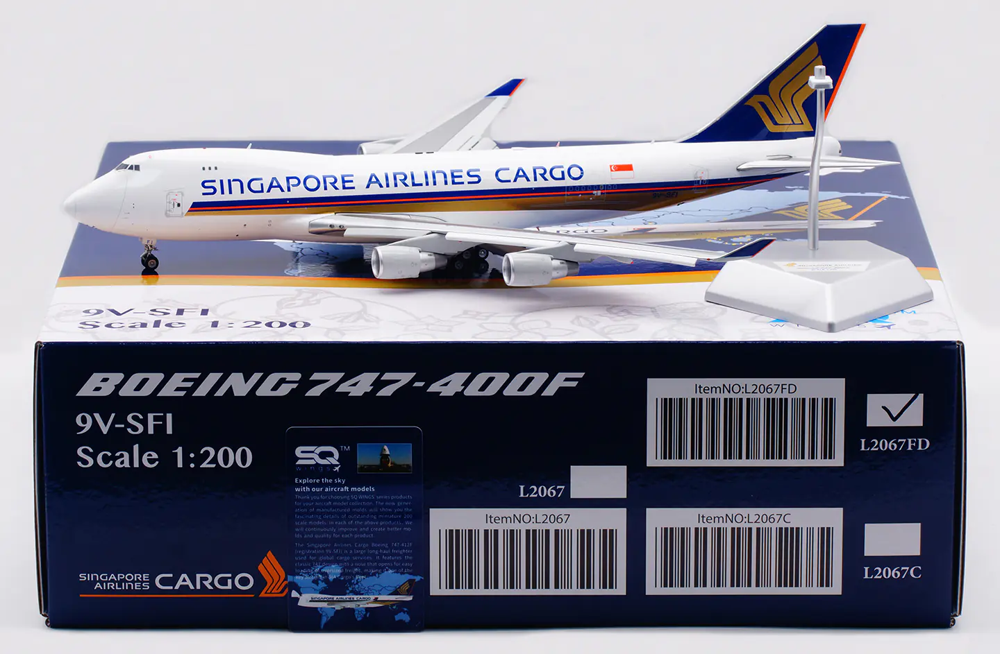 Collectible Diecast Aircraft Model Boeing B747-400F L2067FD SQ Wings 1:200 Singapore Airlines Cargo Reg: 9V-SFI Flaps Down