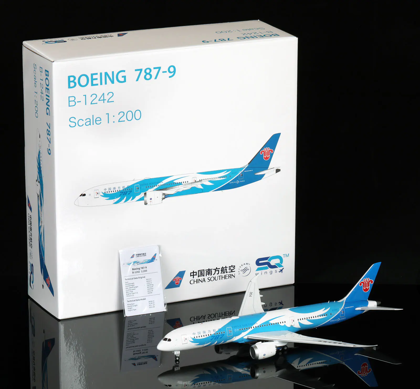 Collectible Diecast Aircraft Model Boeing B787-9 L2012 SQ Wings 1:200 CHINA SOUTHERN Airlines Reg: B-1242