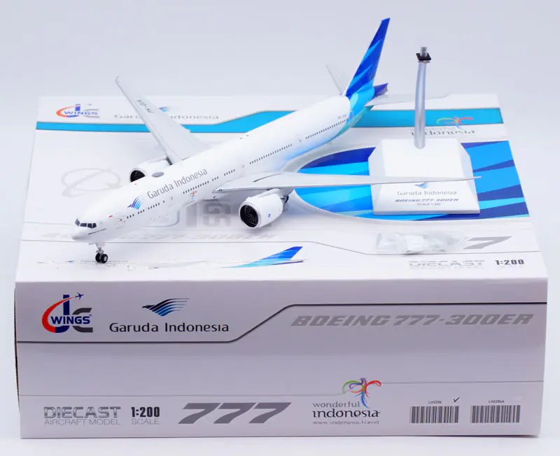 Collectible Diecast Aircraft Model Boeing B777-300ER LH2286 JC Wings 1:200 Garuda Indonesia Reg: PK-GIA