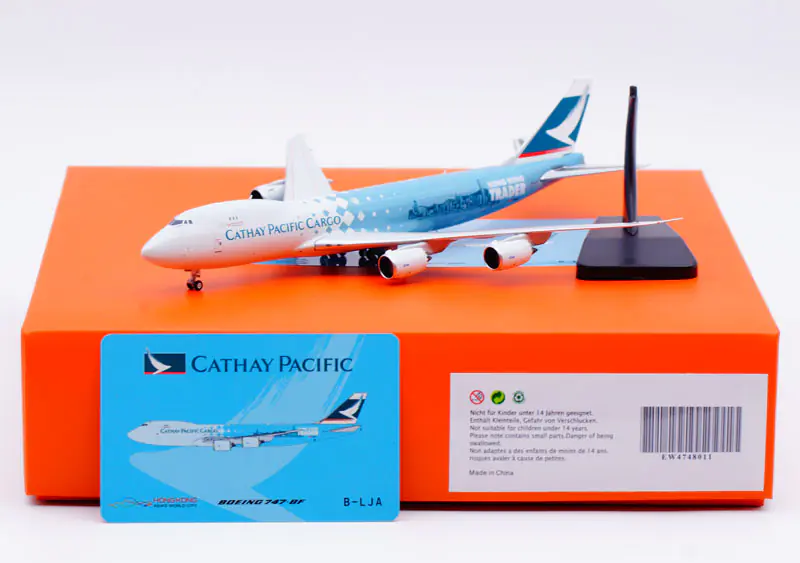 Collectible Diecast Aircraft Model Boeing B747-8F EW4748011 JC Wings 1:400 Cathay Pacific Cargo Reg: B-LJA