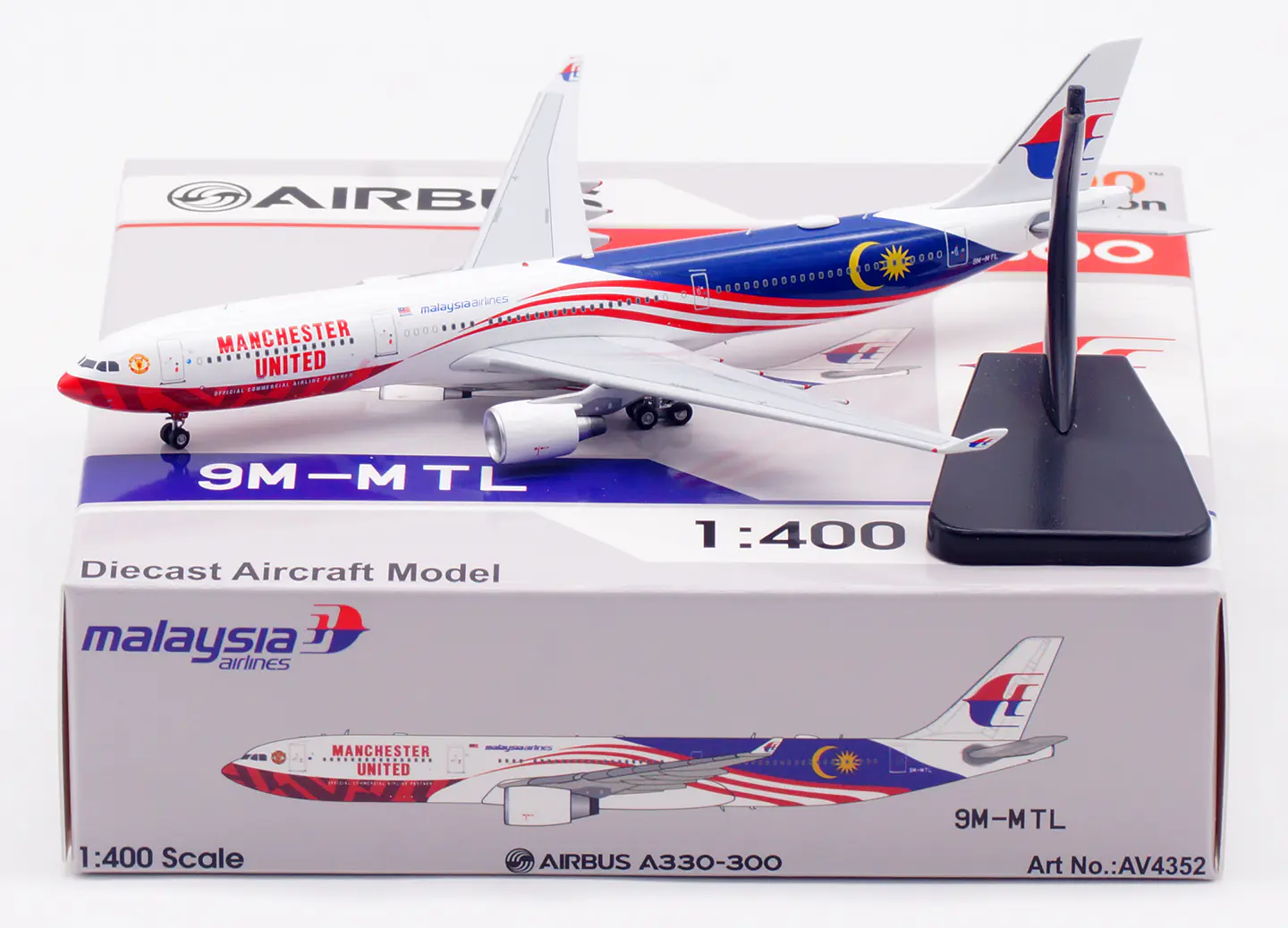 Collectible Diecast Aircraft Model Airbus A330-300 AV4352 Aviation 1:400 Malaysia Airlines Reg: 9M-MTL