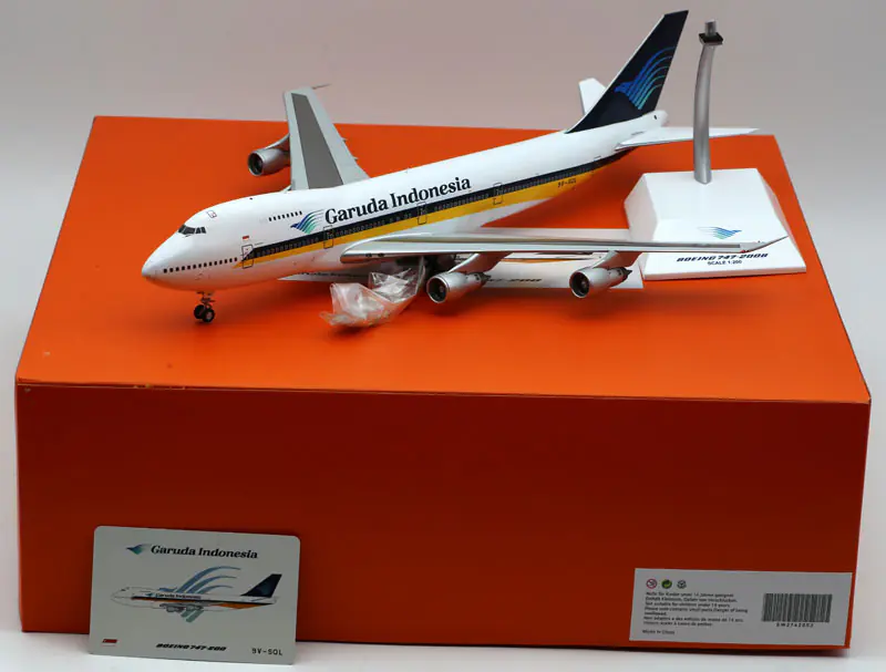 Collectible Diecast Aircraft Model Boeing B747-200 EW2742003 JC Wings 1:200 Garuda Indonesia Reg: 9V-SQL