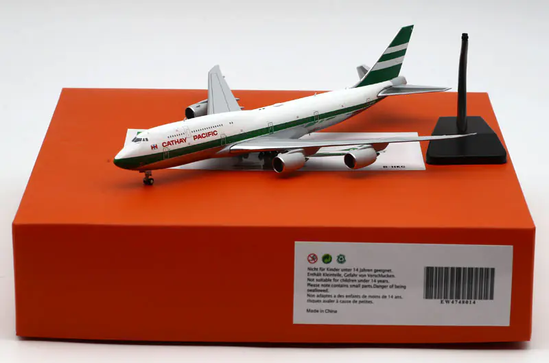Collectible Diecast Aircraft Model Boeing B747-8i EW4748014 JC Wings 1:400 Cathay Pacific [Polished] Reg: B-HKG