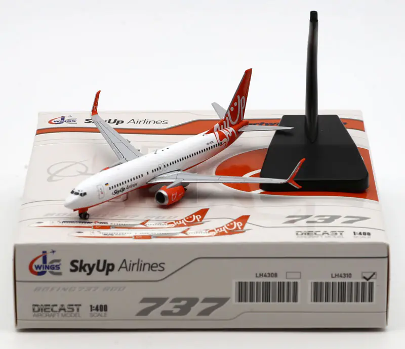 Collectible Diecast Aircraft Model Boeing B737-800 LH4310 JC Wings 1:400 SkyUp Airlines Reg: UR-SQG