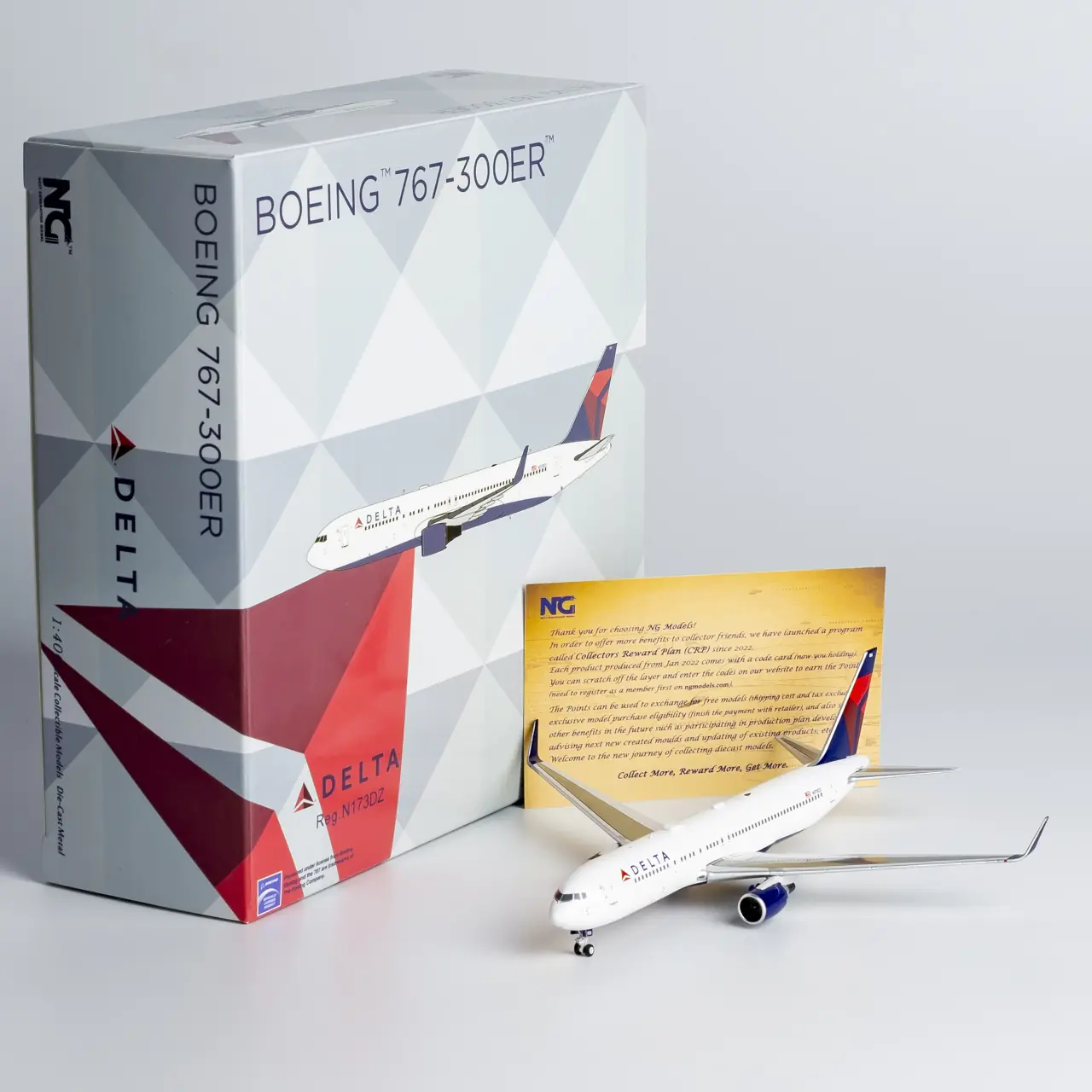 Collectible Diecast Aircraft Model Boeing B767-300 17002 NG Models 1:400 Delta Air Lines Reg: N173DZ