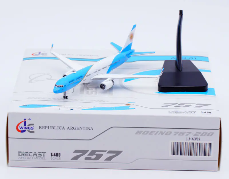 Collectible Diecast Aircraft Model Boeing B757-200 LH4357 JC Wings 1:400 Argentina Air Force Reg: ARG-01