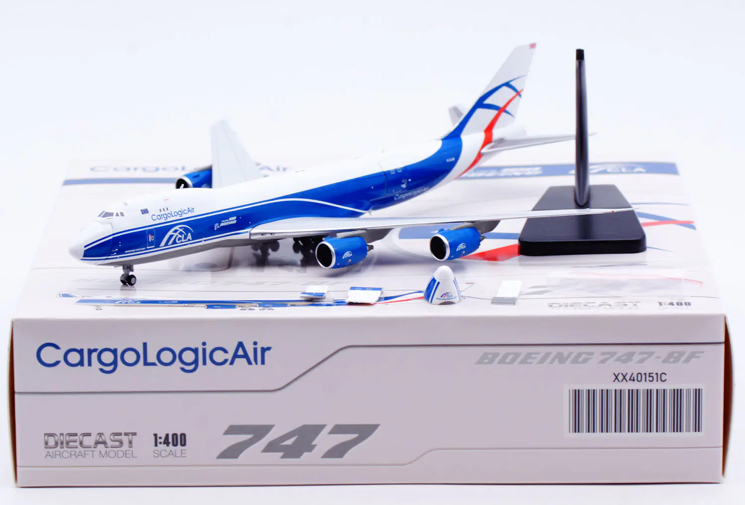 Collectible Diecast Aircraft Model Boeing B747-8F XX40151C JC Wings 1:400 CargoLogic Air Reg: G-CLAB [Interactive Series]