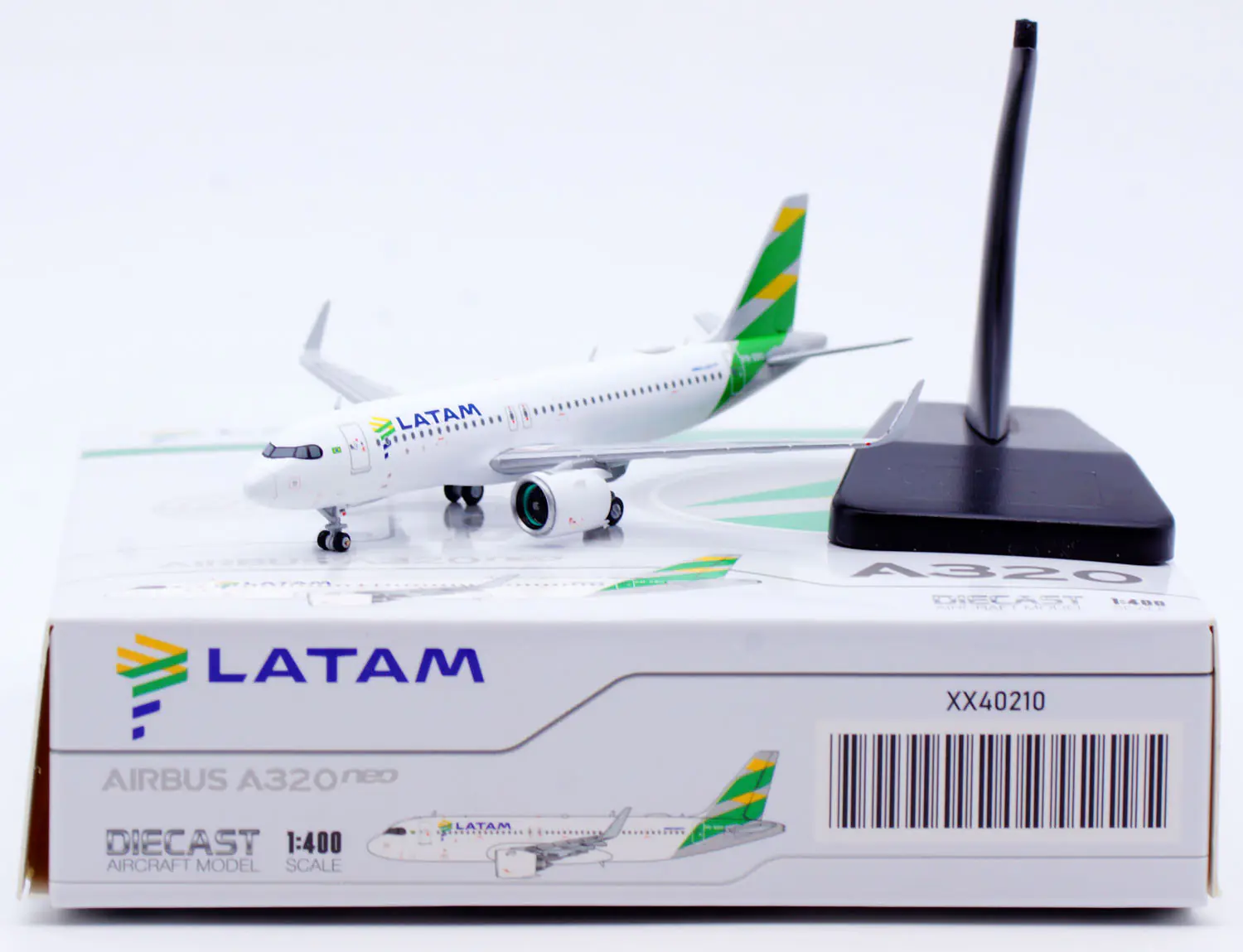 Collectible Diecast Aircraft Model Airbus A320neo XX40210 JC Wings 1:400 LATAM Airlines [Brazil Flag] Reg: PR-XBG
