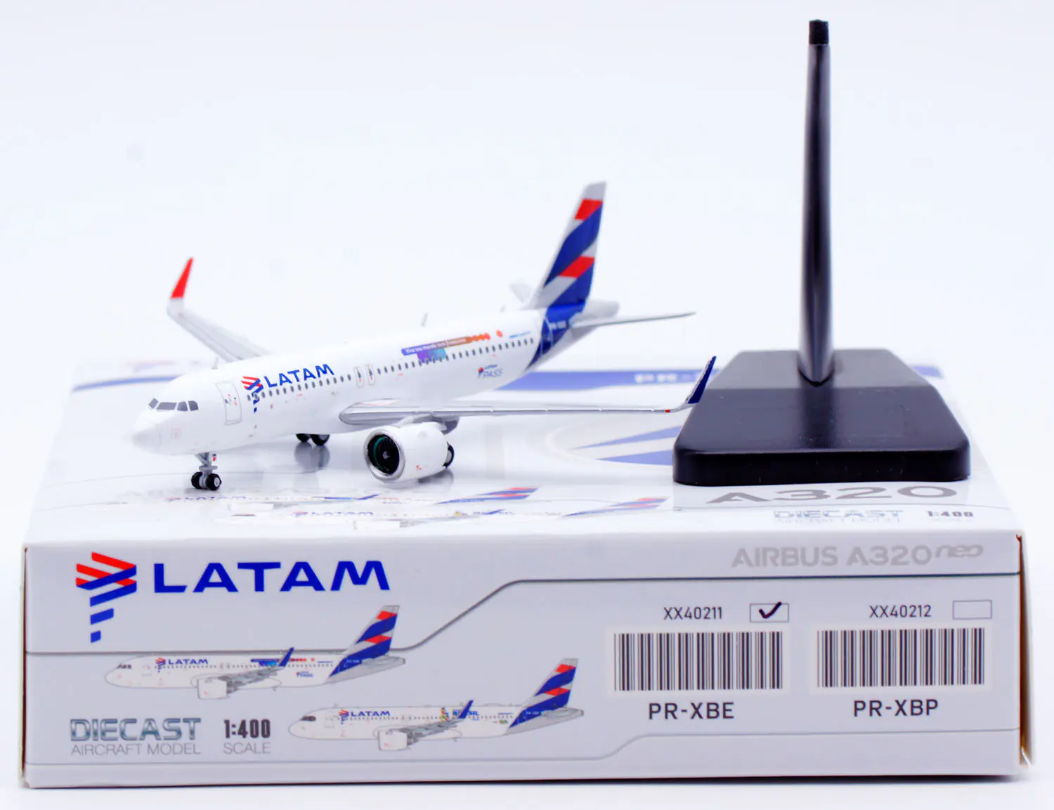 Collectible Diecast Aircraft Model Airbus A320neo XX40211 JC Wings 1:400 LATAM [LATAM Pass] Reg: PR-XBE
