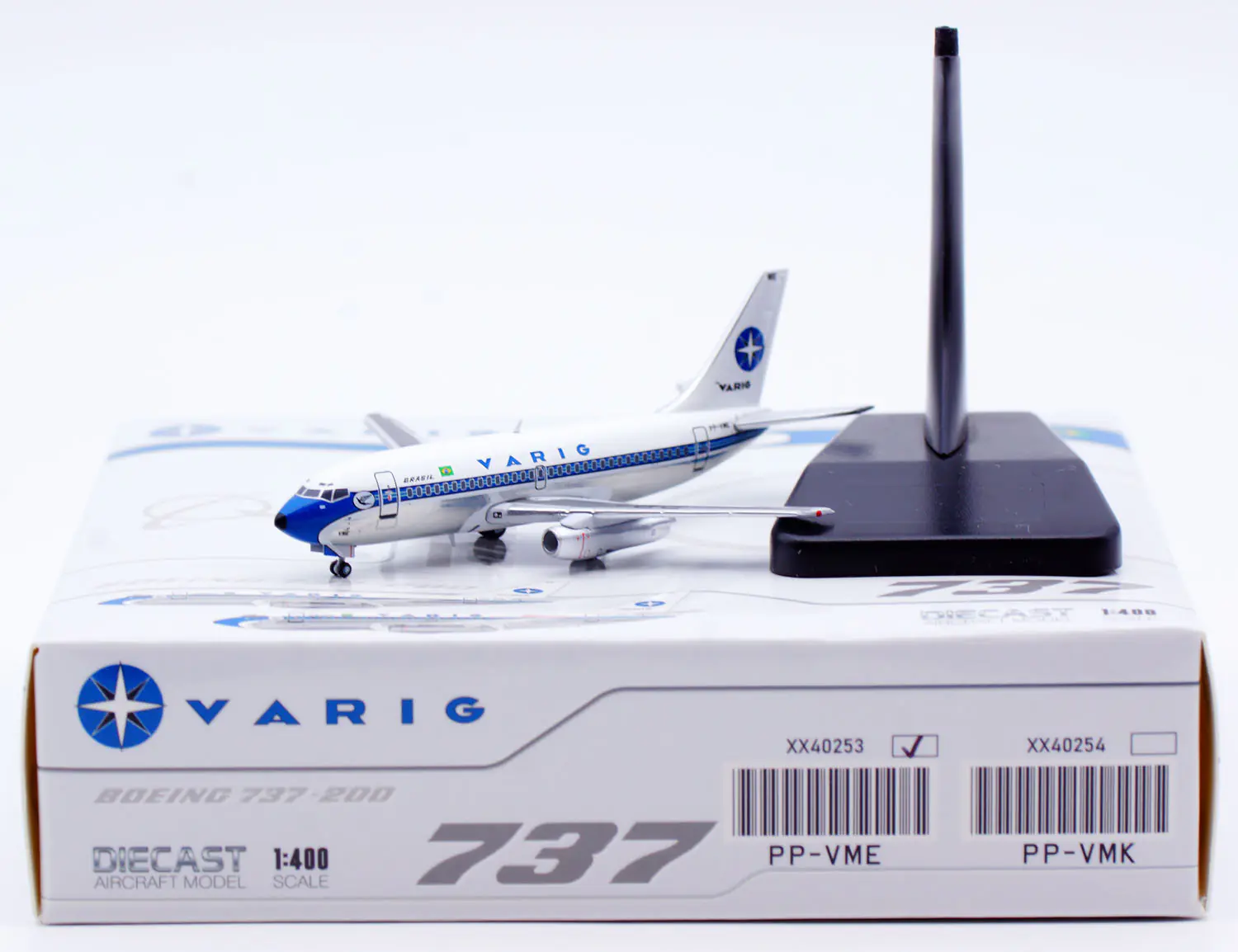 Collectible Diecast Aircraft Model Boeing B737-200 XX40253 JC Wings 1:400 Varig [Polished] Reg: PR-XBE