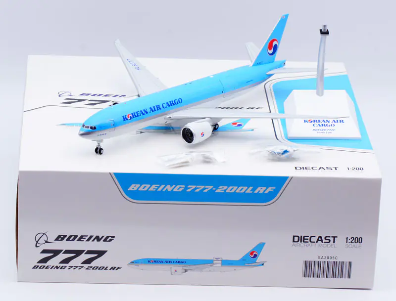 Collectible Diecast Aircraft Model Boeing B777-200LRF SA2005C JC Wings 1:200 Korean Air Cargo Reg: HL8077 'Interactive Series'