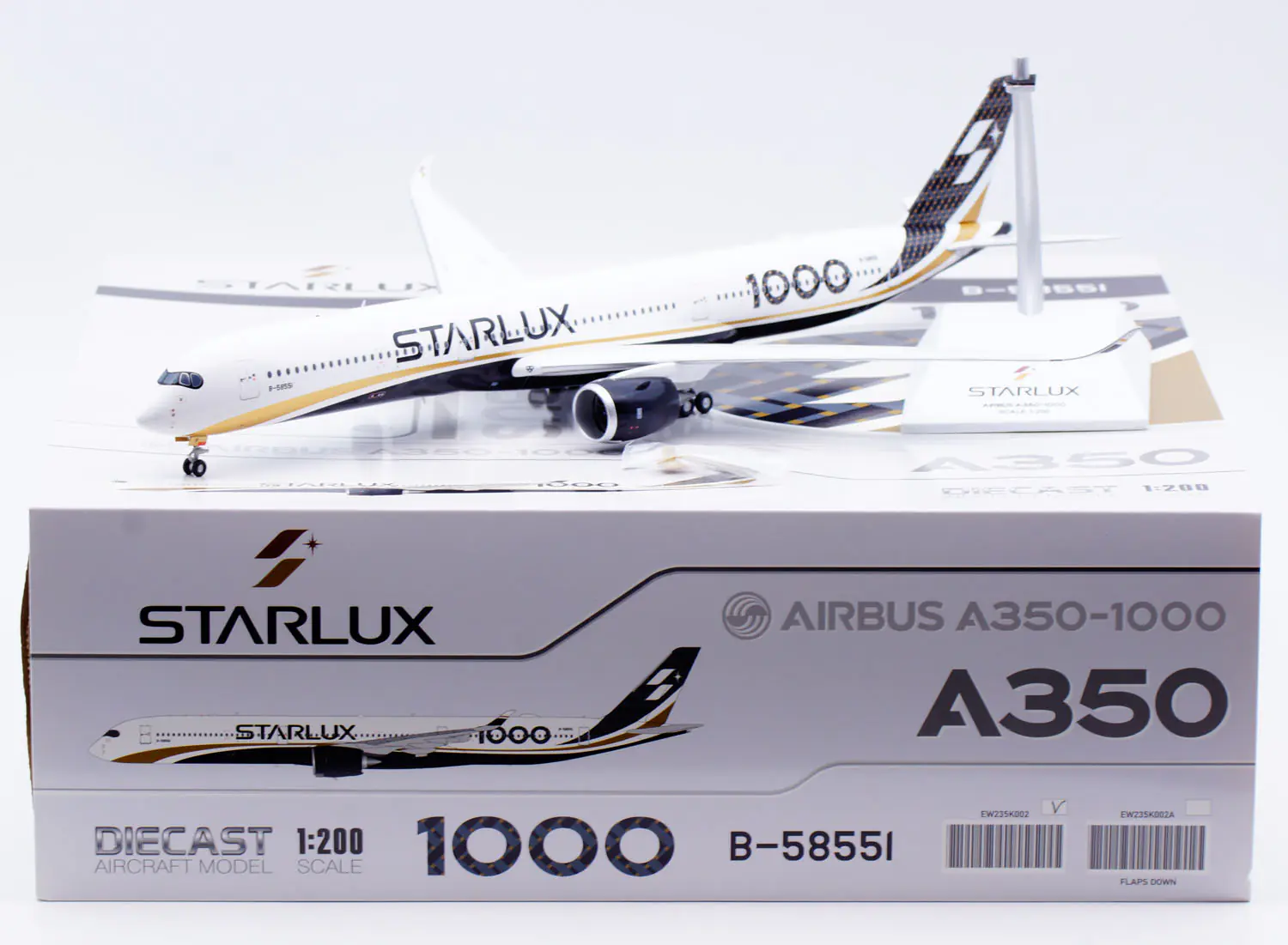 Collectible Diecast Aircraft Model Airbus A350-1000XWB EW235K002 JC Wings 1:200 Starlux Airlines [Carbon Fiber] Reg: B-58551