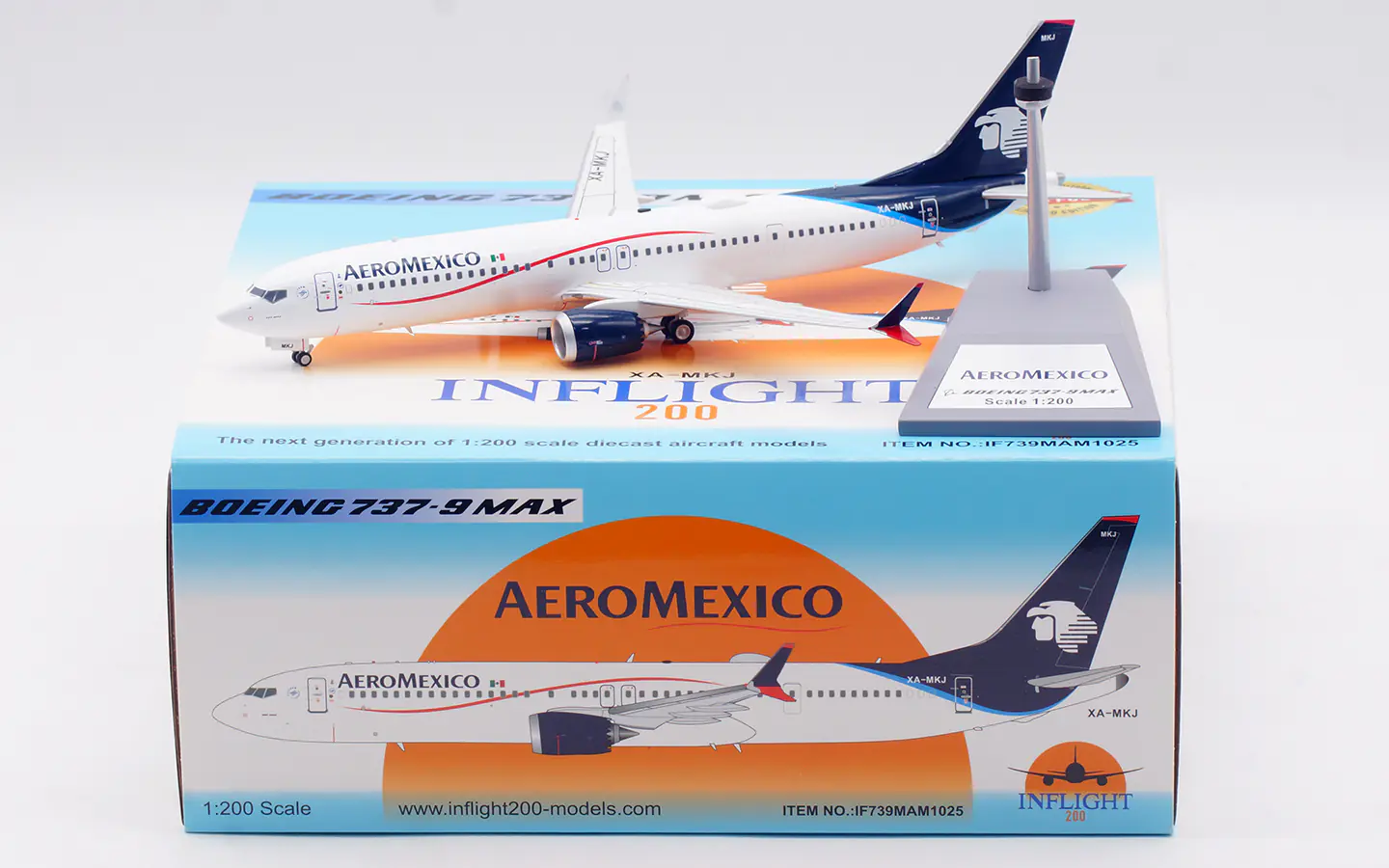Collectible Diecast Aircraft Model Boeing B737-9 MAX IF739MAM1025 INFLIGHT 1:200 AeroMexico Airlines Reg: XA-MKJ