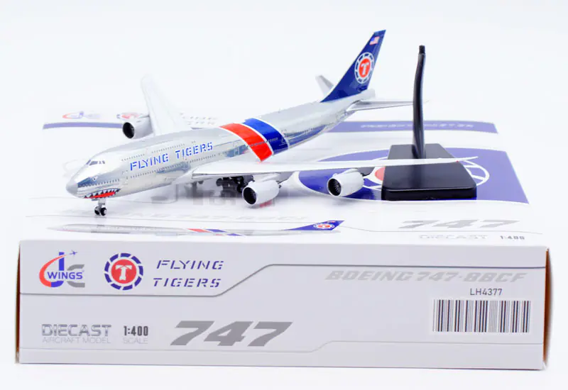 Collectible Diecast Aircraft Model Boeing B747-8 LH4377 JC Wings 1:400 Flying Tigers Reg: N748FT