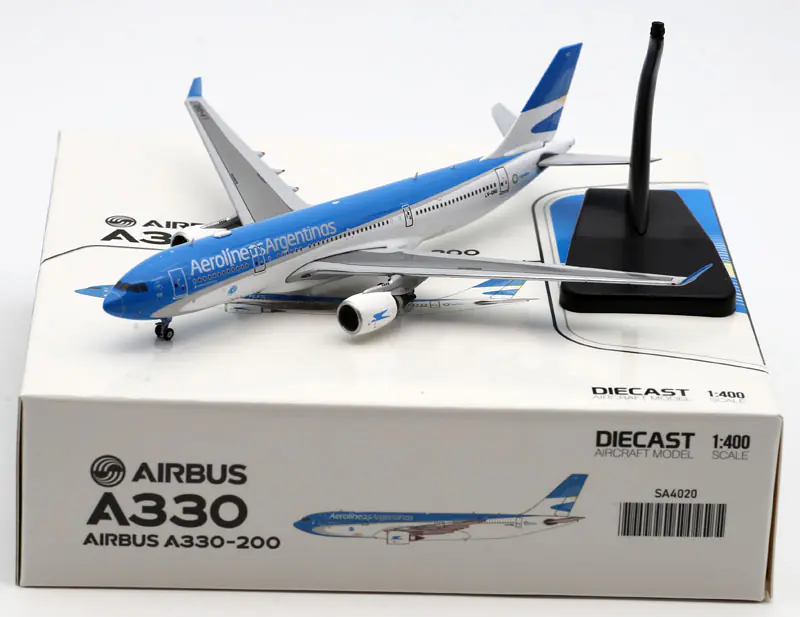 Collectible Diecast Aircraft Model Airbus A330-200 SA4020 JC Wings 1:400 Aerolíneas Argentinas Reg: LV-GHQ