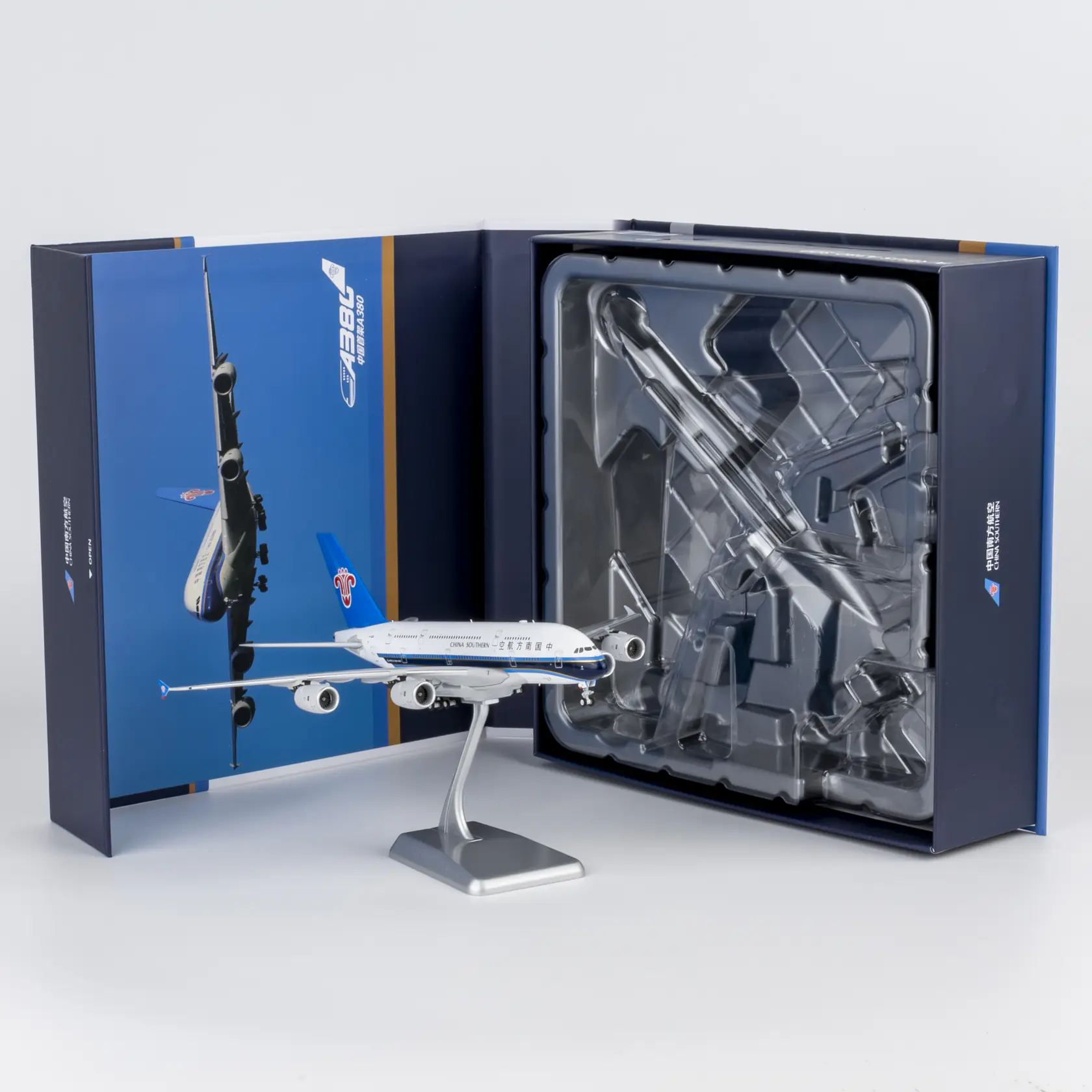 Collectible Diecast Aircraft Model Airbus A380-800 24625 [ULTIMATE] NG Models 1:400 China Southern Airlines Reg: B-6136