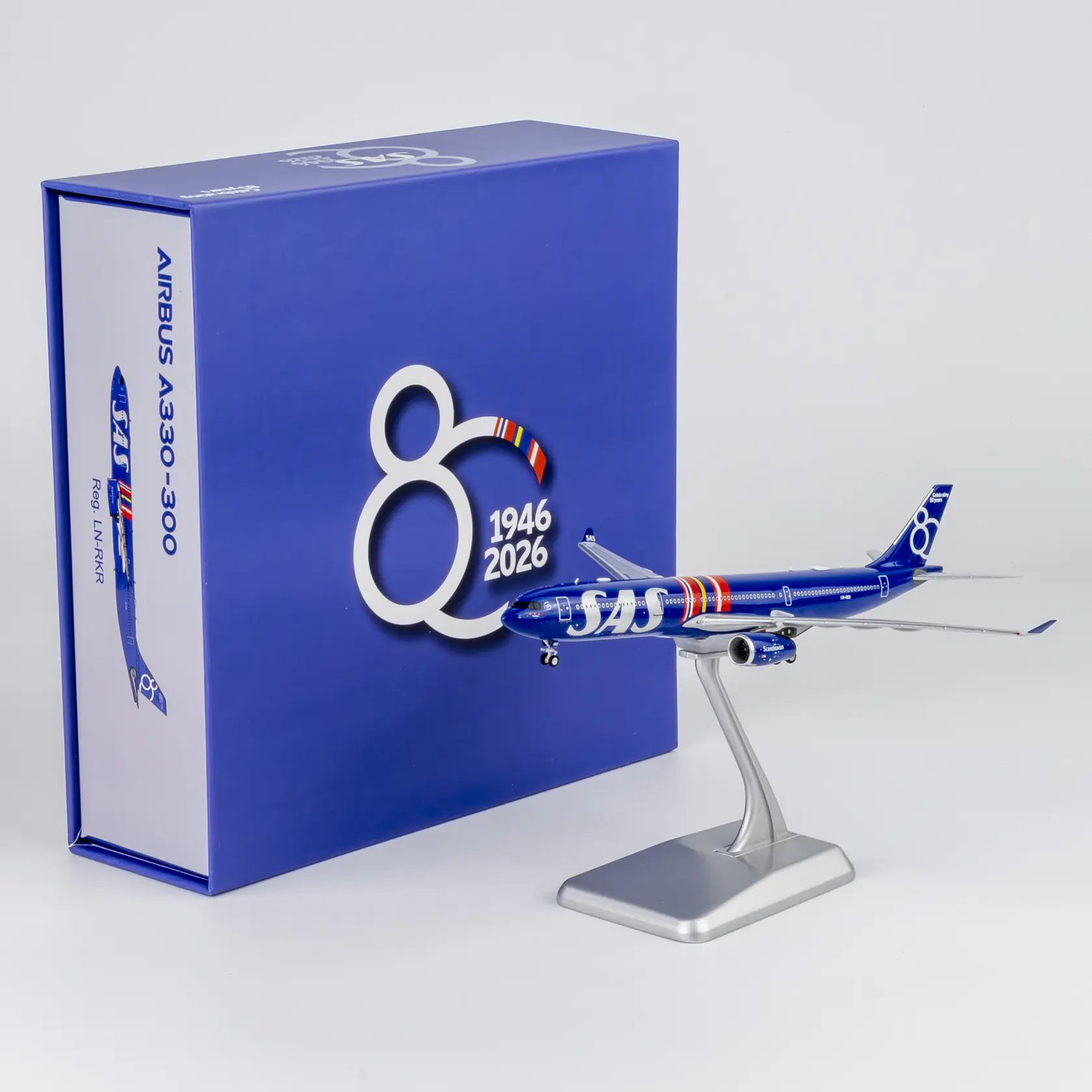 Collectible Diecast Aircraft Model Airbus A330-300 62087 [ULTIMATE] NG Models 1:400 SAS Scandinavian Airlines Reg: LN-RKR