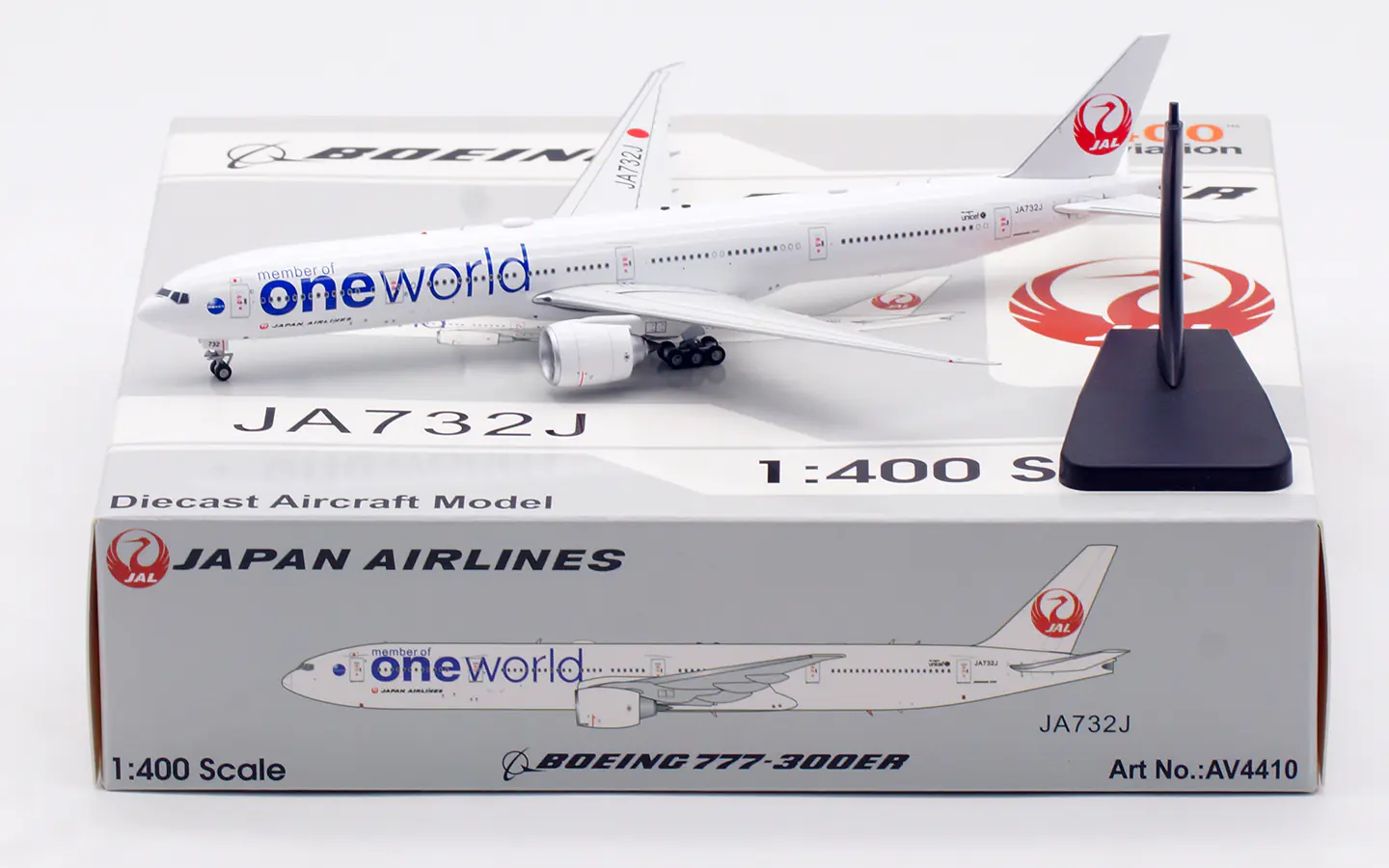 Collectible Diecast Aircraft Model Boeing B777-300ER AV4328 Aviation 1:400 Japan Airlines JAL Reg: JA732J & Tractor
