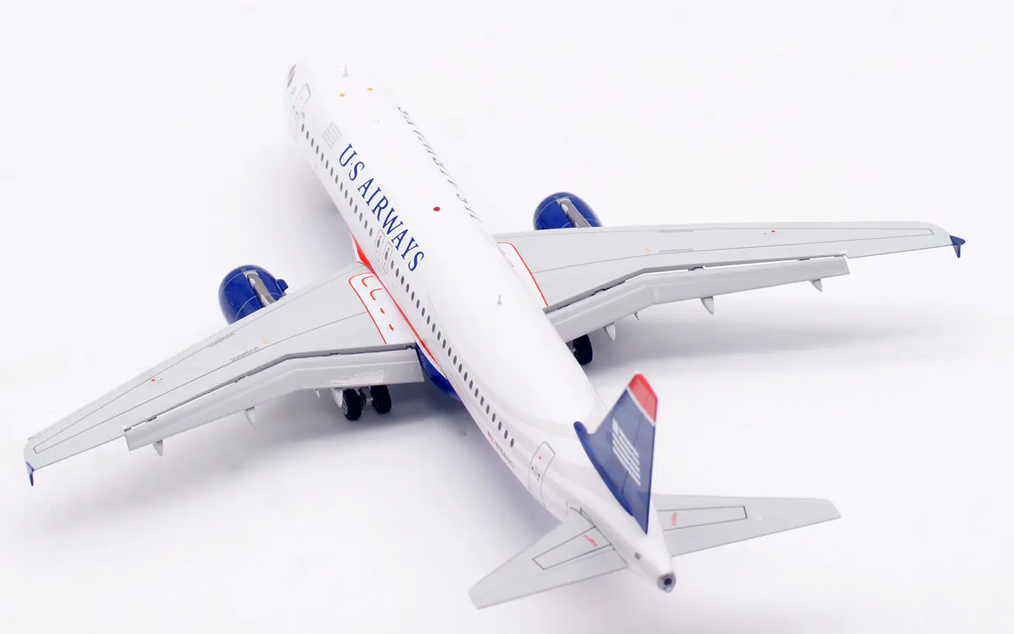 Collectible Diecast Aircraft Model Airbus A320 L2236FD SQ Wings 1:200 US Airways Reg: N106US Flaps Down