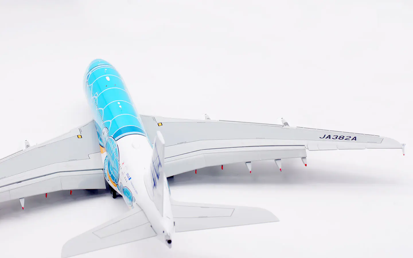 Collectible Diecast Aircraft Model AIRBUS A380 L2265FD SQ Wings 1:200 All Nippon Airways ANA Reg: JA382A Flaps Down