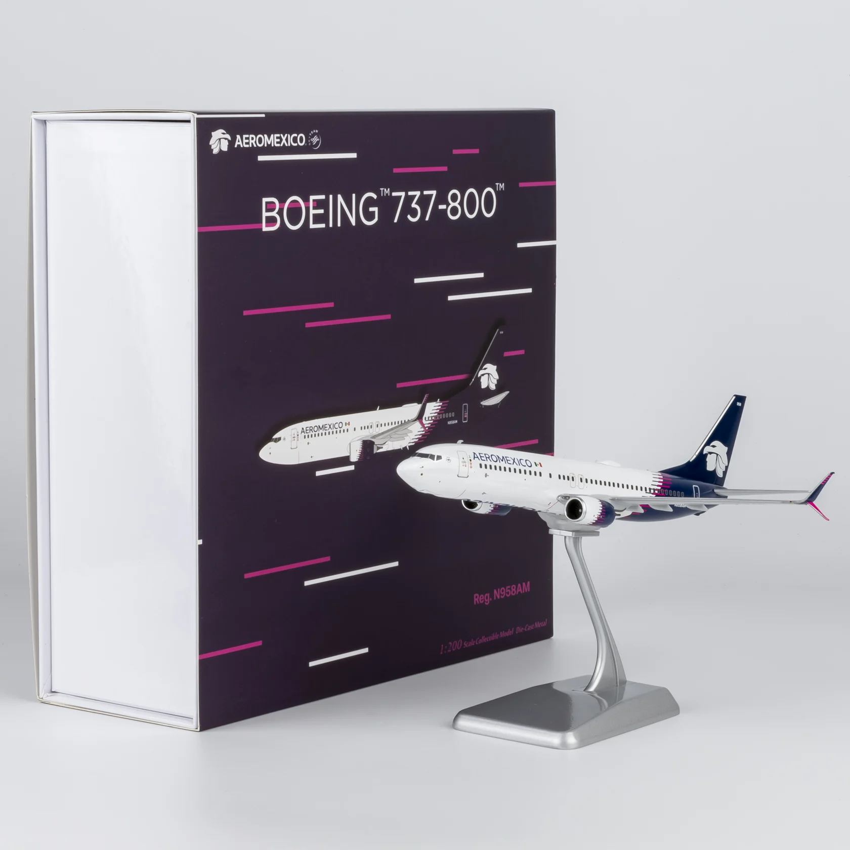Collectible Diecast Aircraft Model Boeing B737-800 08077 NG Models 1:200 Aeromexico Airlines Reg: N958AM
