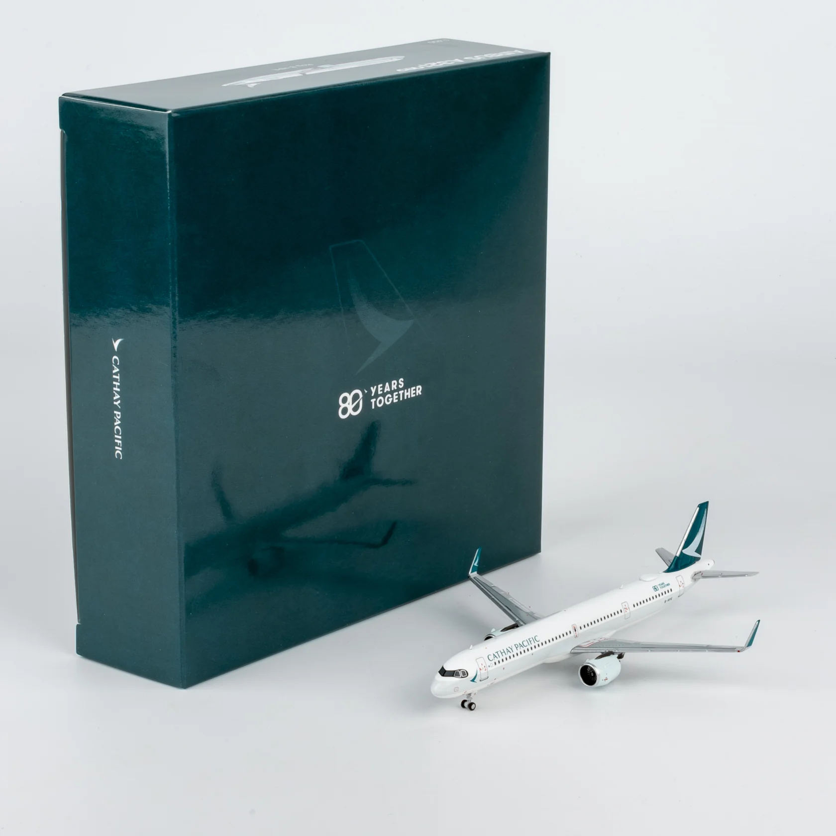 Collectible Diecast Aircraft Model Airbus A321neo 13166 NG Models 1:400 Cathay Pacific Airways Reg: B-HPS