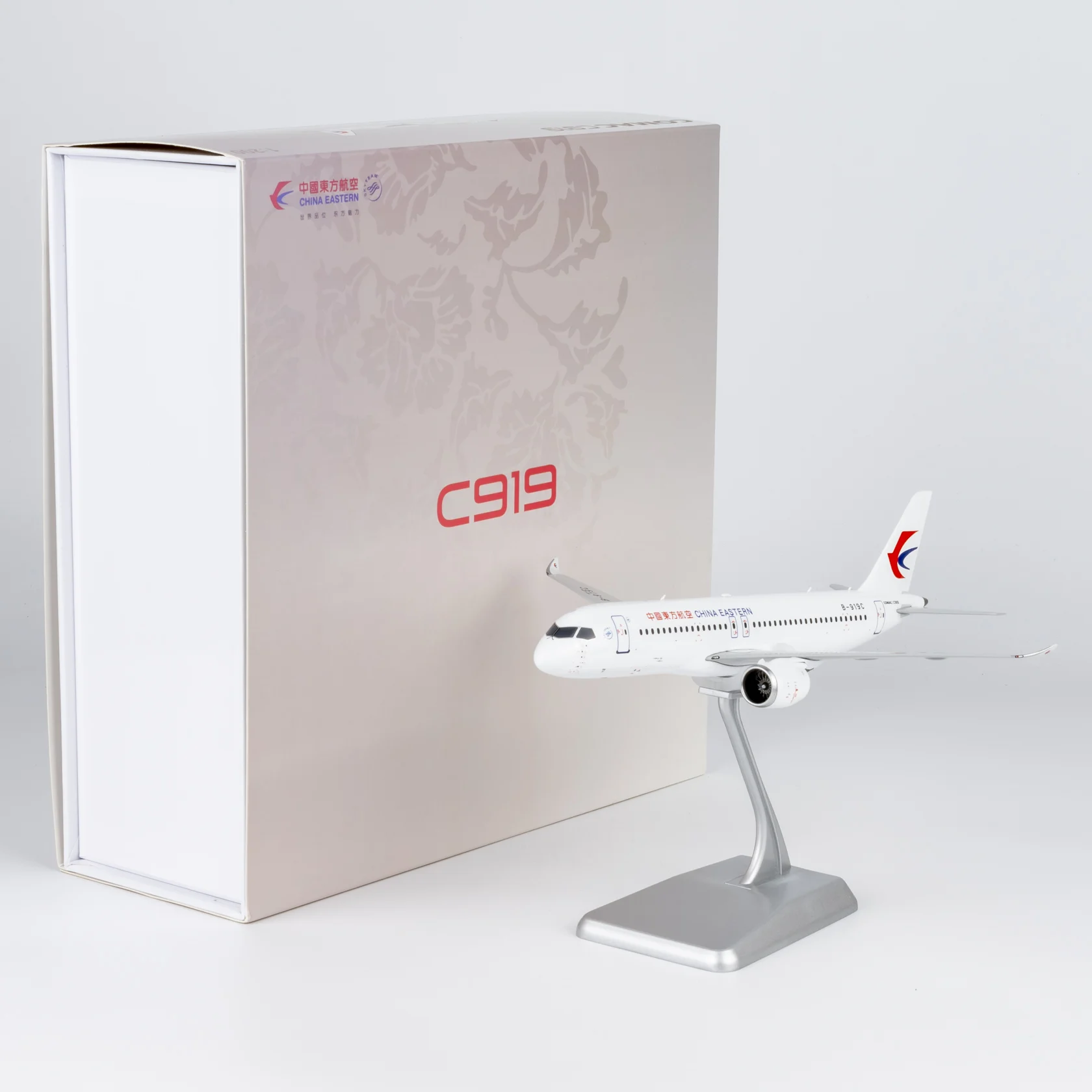 Collectible Diecast Aircraft Model COMAC C919 99202 NG Models 1:200 China Eastern Airlines Reg: B-919C