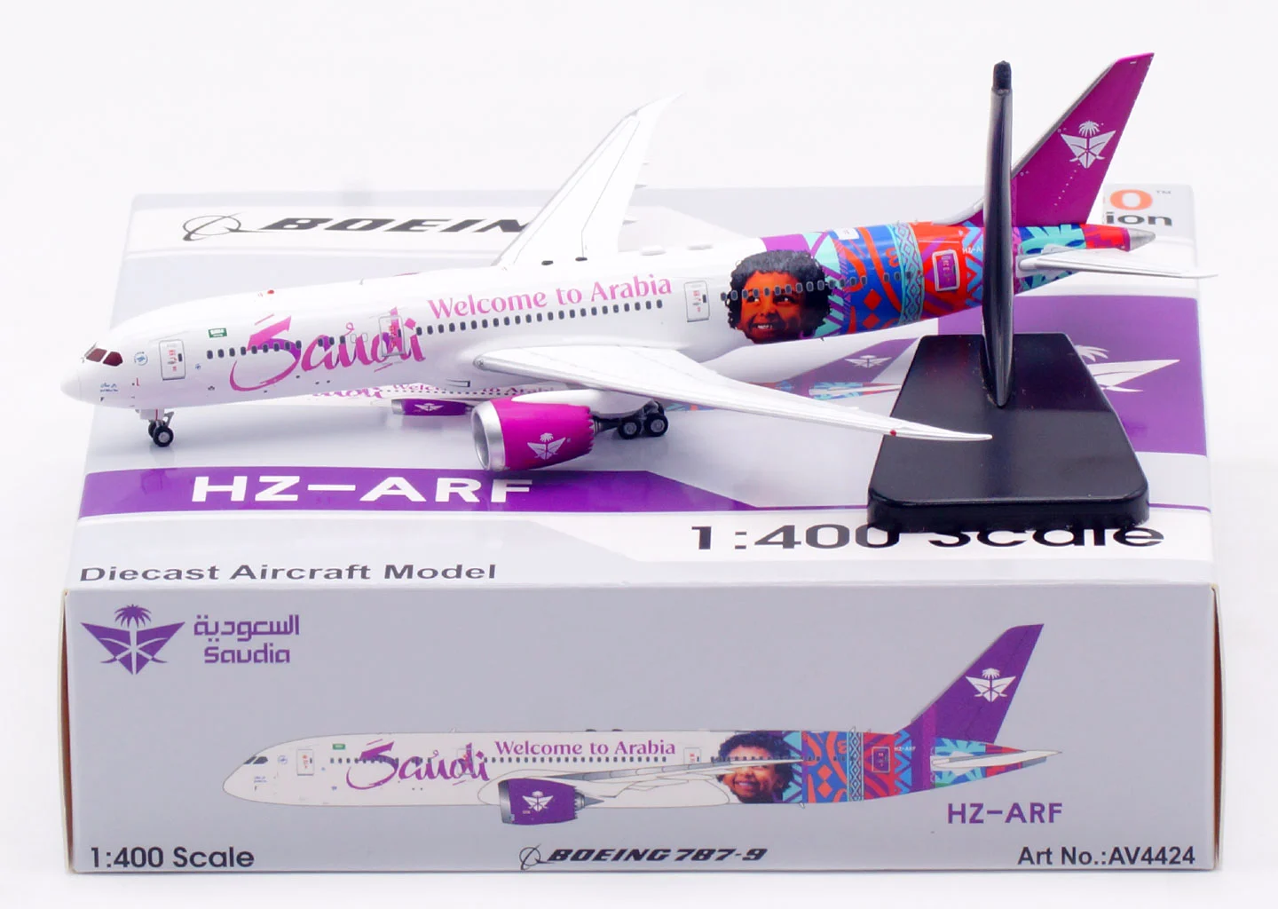Collectible Diecast Aircraft Model Boeing B787-9 AV4424 Aviation 1:400 Saudia Reg: HZ-ARF
