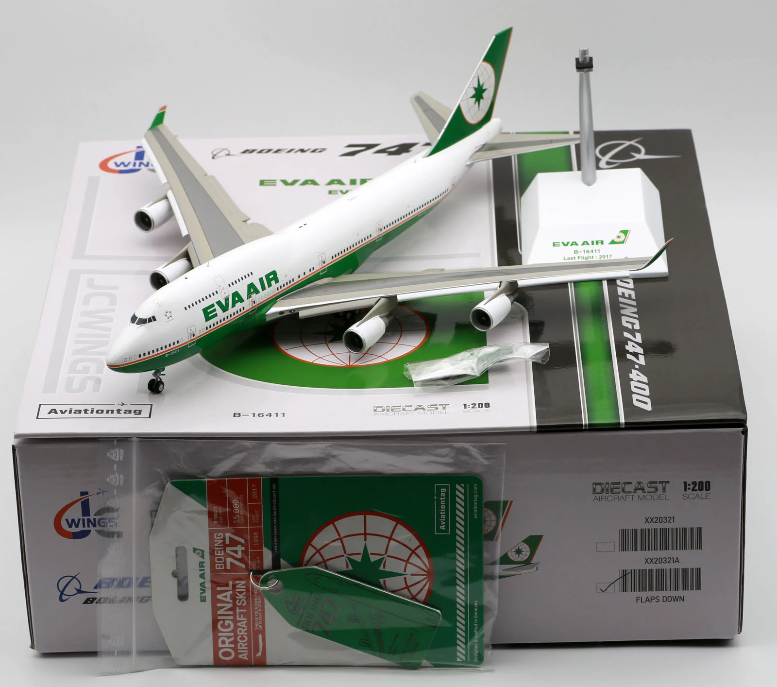 Collectible Diecast Aircraft Model Boeing B747-400 XX20321A JC Wings 1:200 EVA Air Reg: B-16411 with Aviationtag Flaps Down