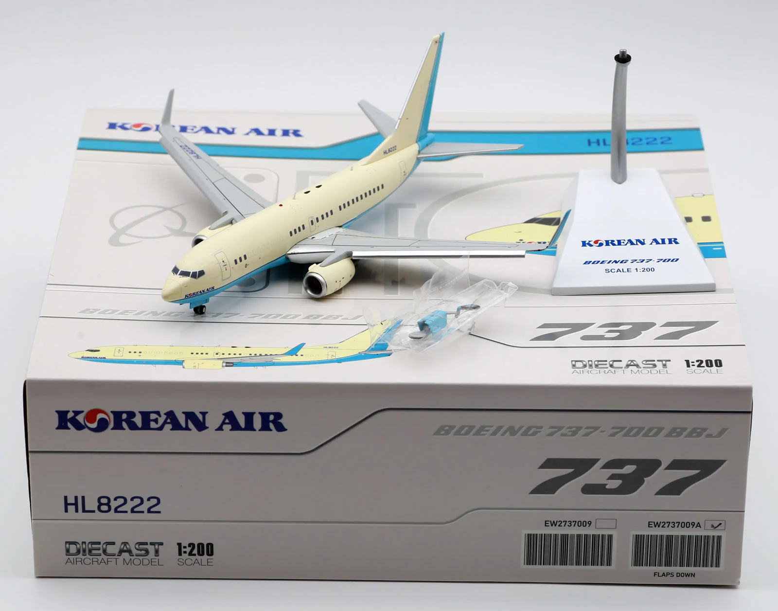 Collectible Diecast Aircraft Model Boeing B737-(BBJ) EW2737009A JC Wings 1:200 Korean Air Reg: HL8222 Flaps Down