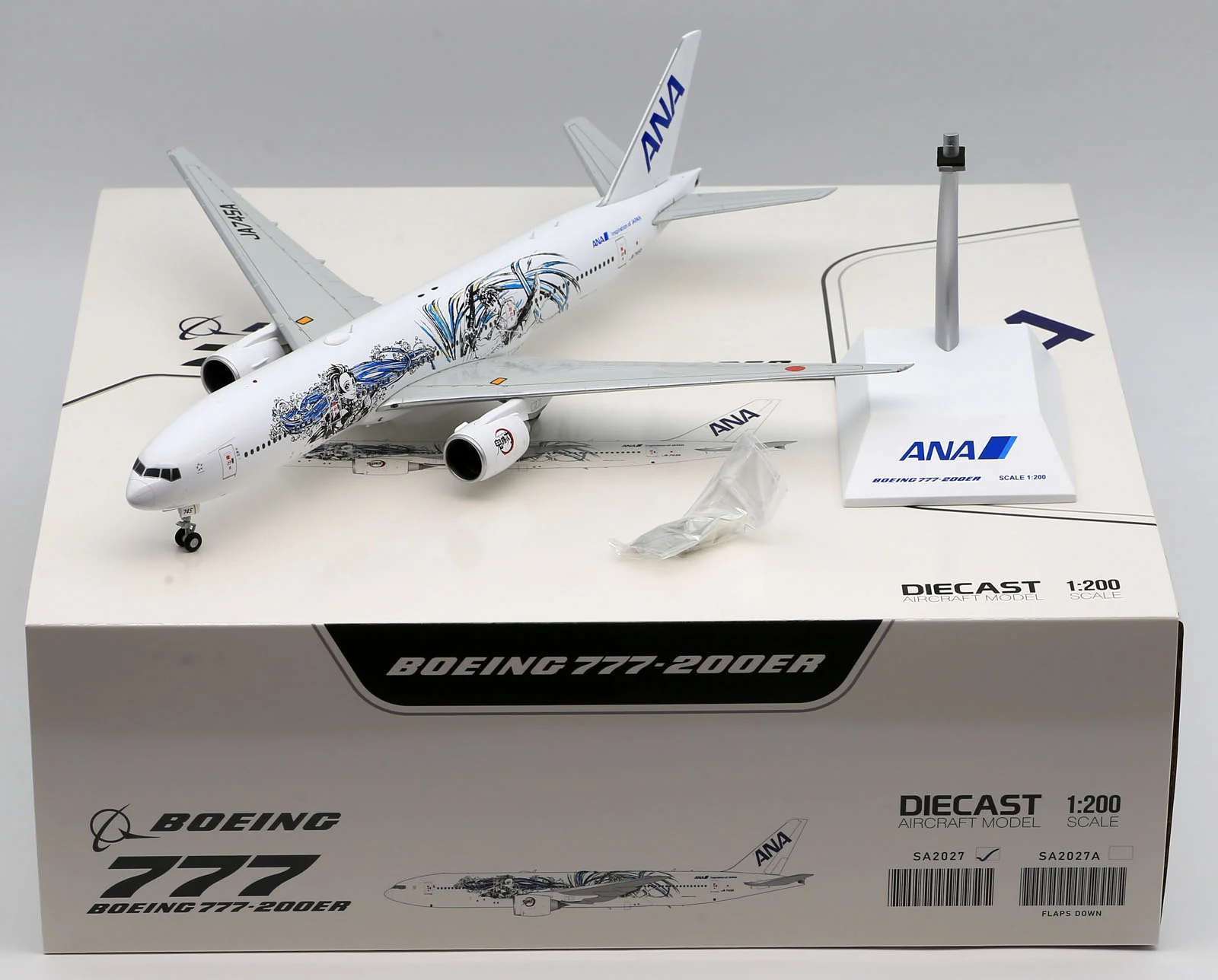 Collectible Diecast Aircraft Model Boeing B777-200ER SA2027 JC Wings 1:200 Japan Airlines JAL Reg: JA745A
