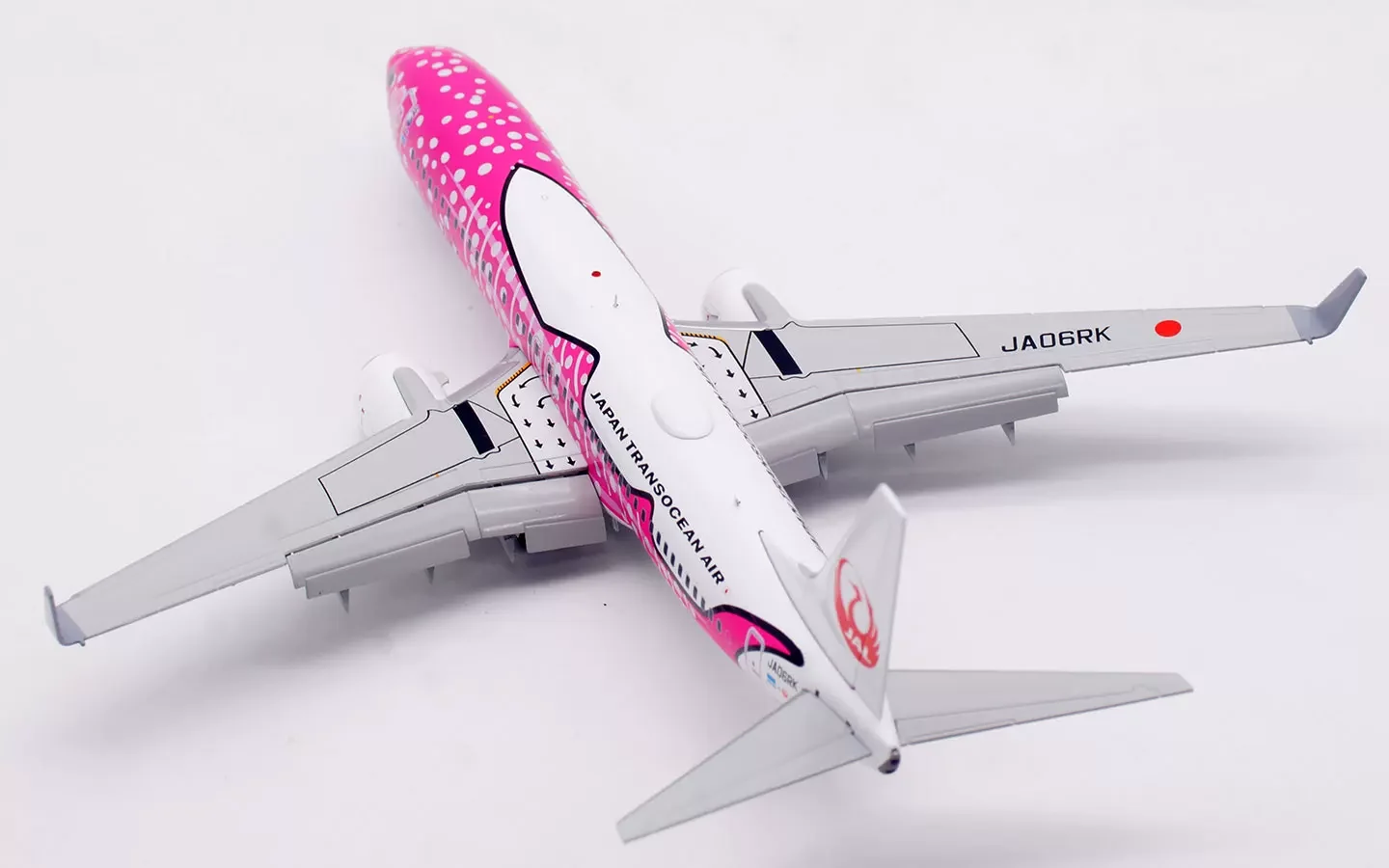 Collectible Diecast Aircraft Model Boeing B737-800 L2349FD SQ Wings 1:200  Japan Transocean Air Reg: JA06RK Flaps Down