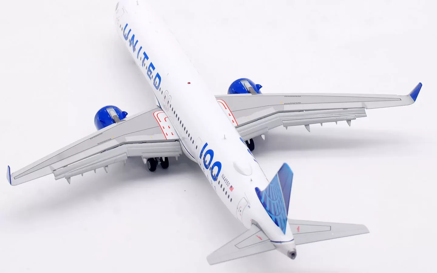 Collectible Diecast Aircraft Model Airbus A321 L2346FD SQ Wings 1:200 United Airlines Reg: N44550 Flaps Down