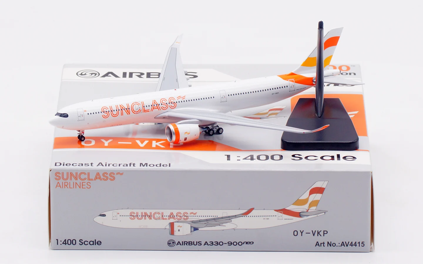 Collectible Diecast Aircraft Model Airbus A330-900neo AV4415 Aviation 1:400 Sunclass Airlines Reg: OY-VKP