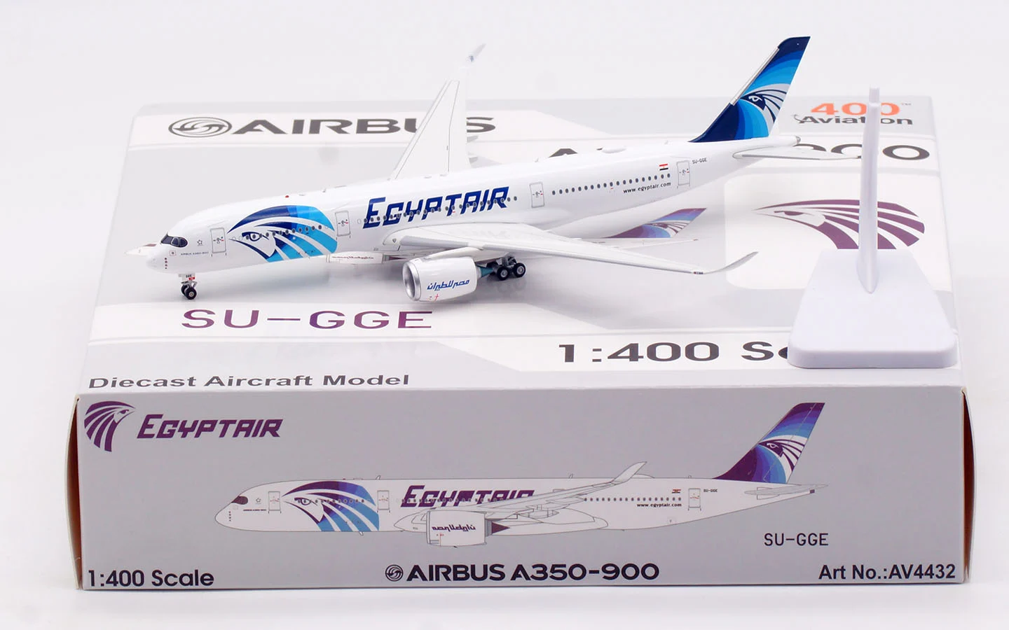 Collectible Diecast Aircraft Model Airbus A350-900 AV4432 Aviation 1:400 Egyptair Reg: SU-GGE