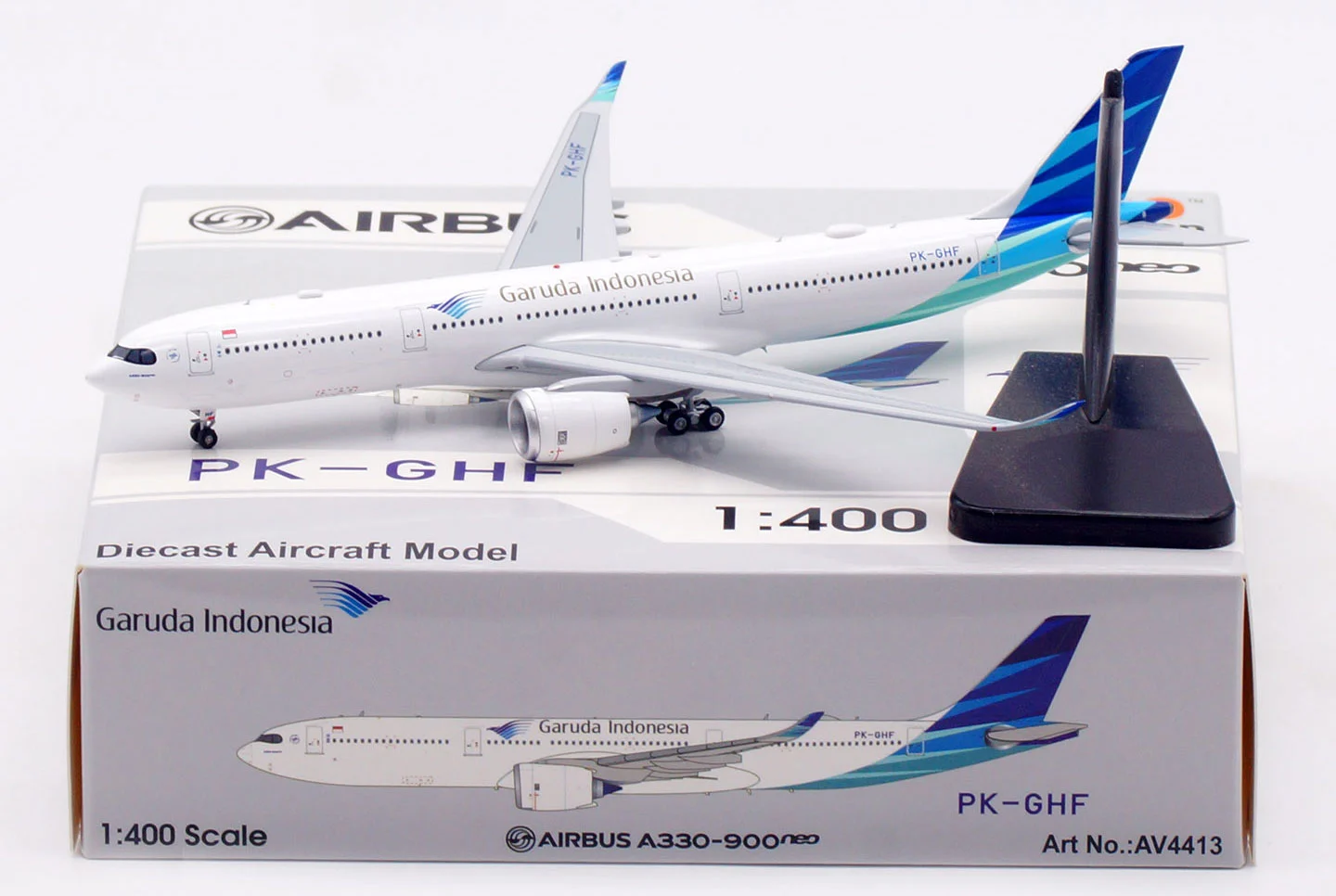 AV4413 Alloy Collectible Plane Gift Aviation 1:400 Garuda Indonesia "SkyTeam" Airbus A330-900 Diecast Aircraft Jet Model PK-GHF