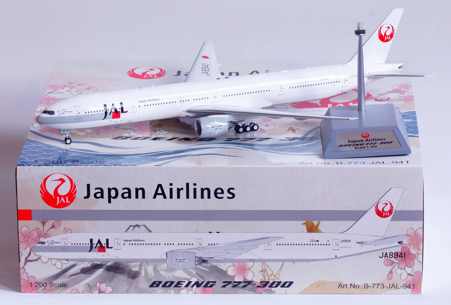 Collectible Diecast Aircraft Model Boeing B777-300 B-773-JAL-941 B-Models 1:200 Japan Airlines JAL Reg: JA8941