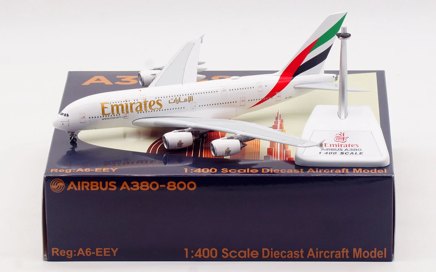 Collectible Diecast Aircraft Model Airbus A380-800 XB0004 [Old Livery] Aviation 1:400 Emirates Reg: A6-EEY Detachable Gear